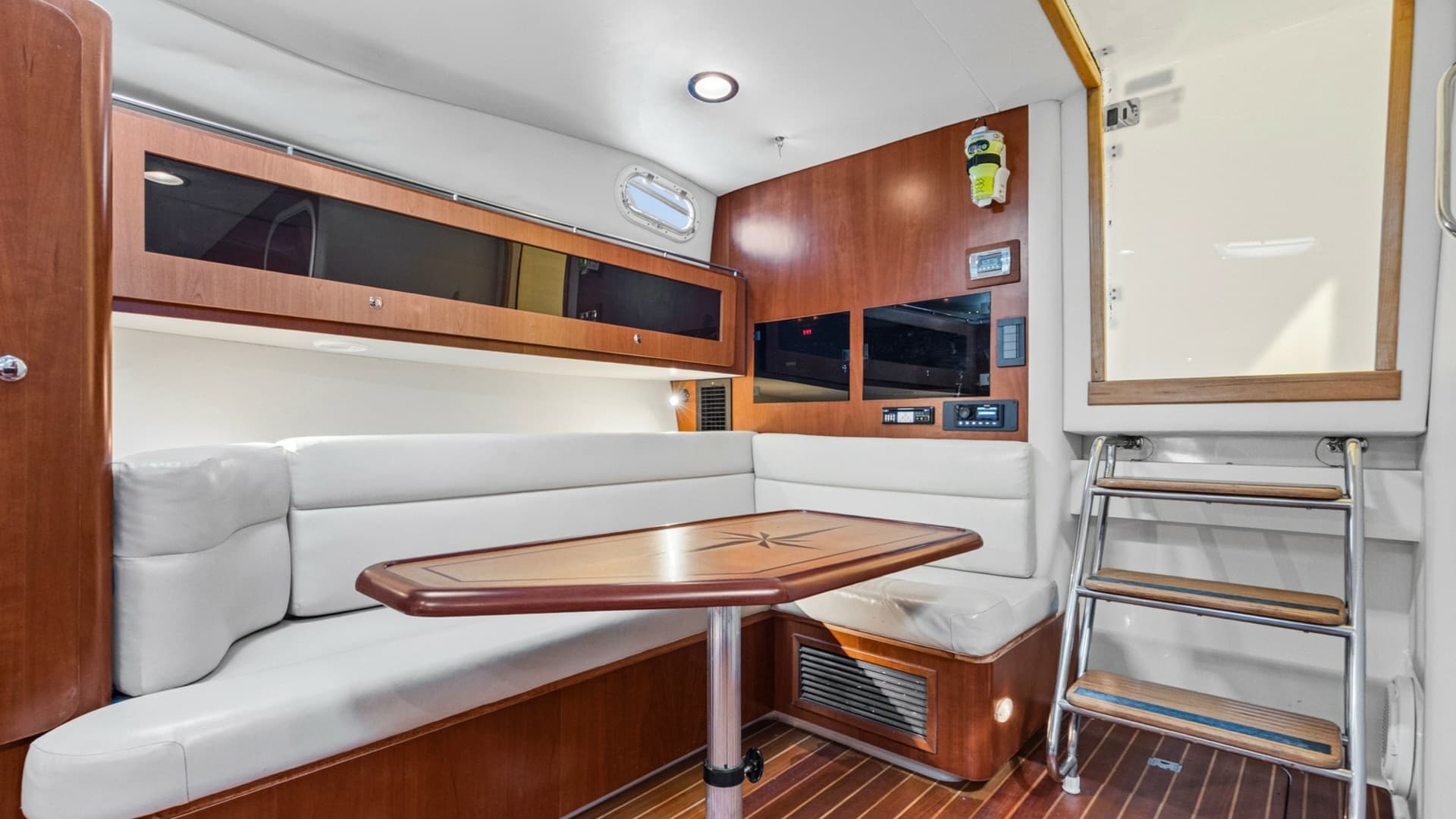 Spacious Interior Dinette Area