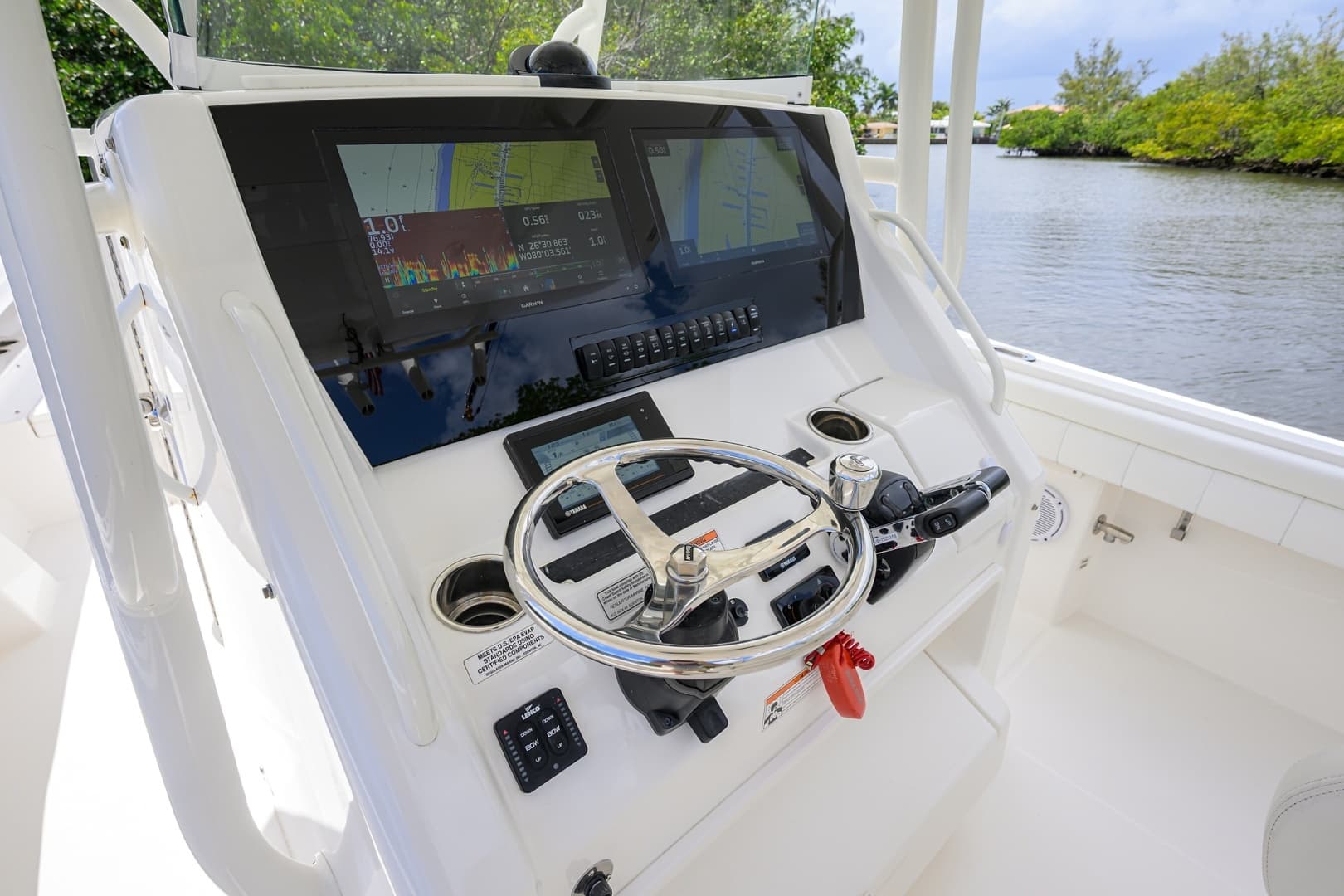 Regulator 31   Sweet Melissa - Helm