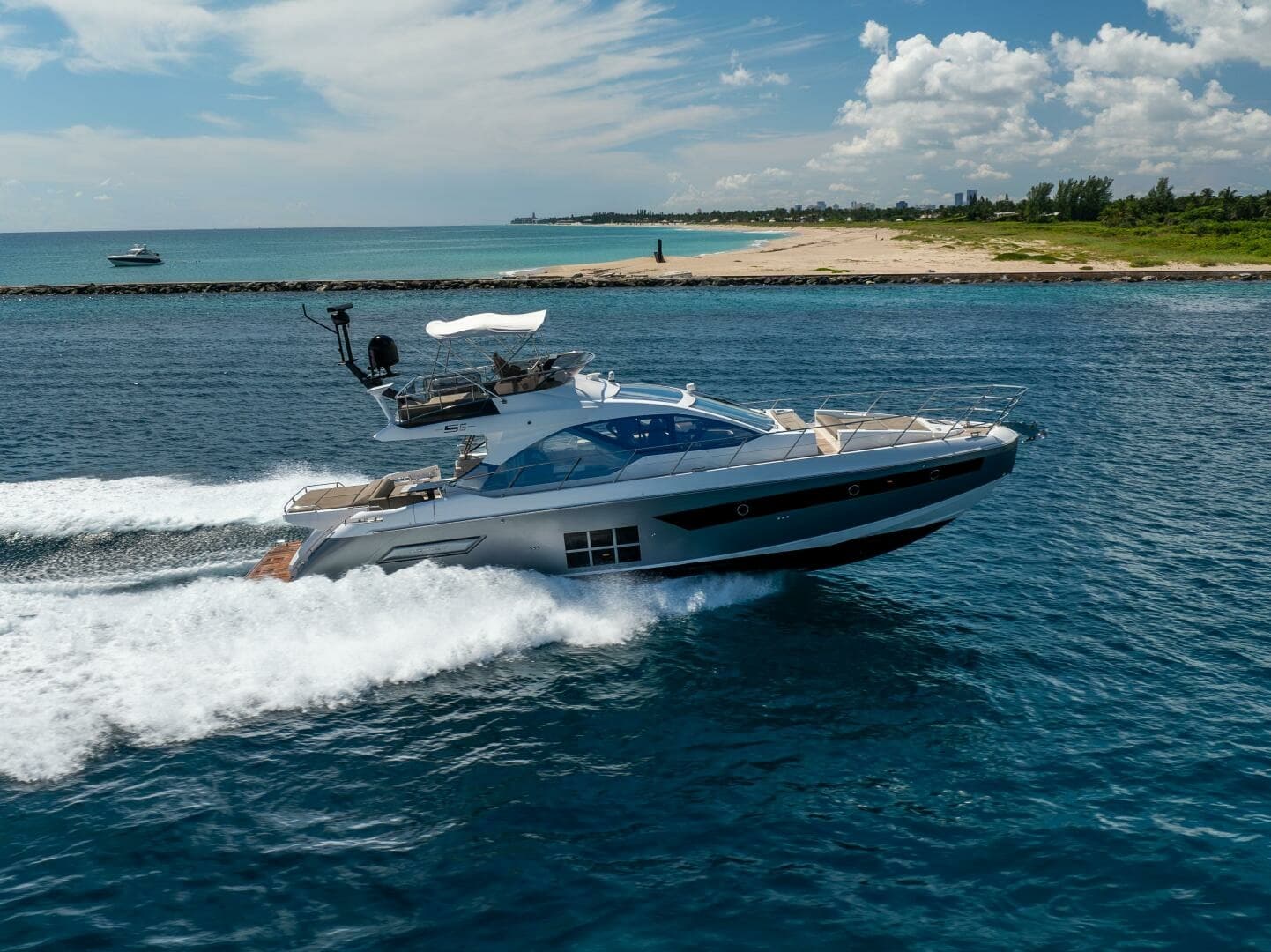 Azimut 60 - Azure - Running Profile
