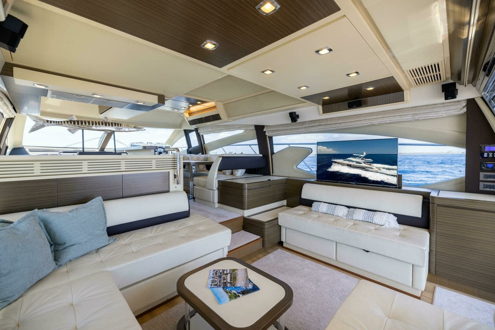 Azimut 64 A/Sea - Interior Salon