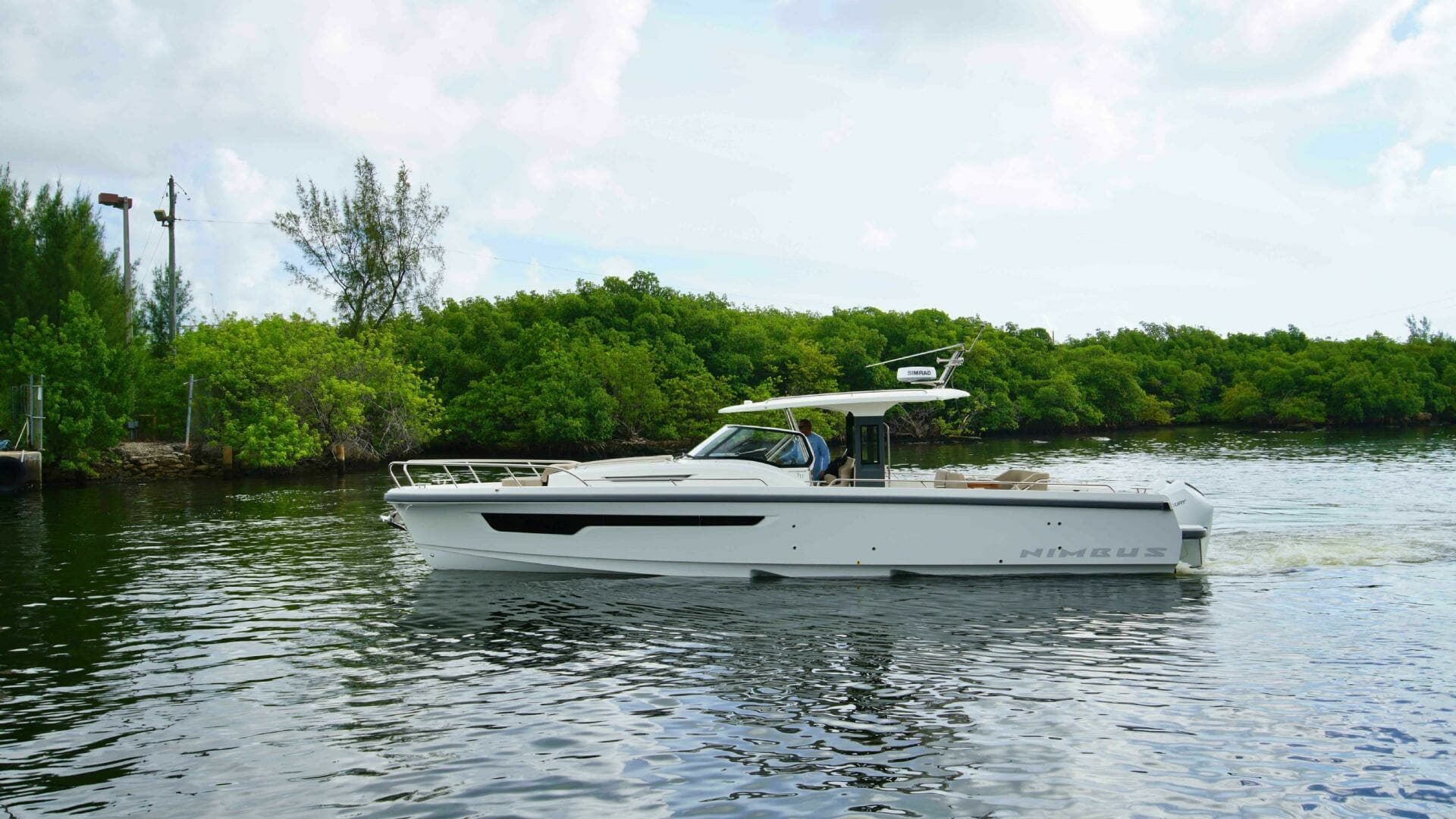Nimbus Tender 11 - Profile