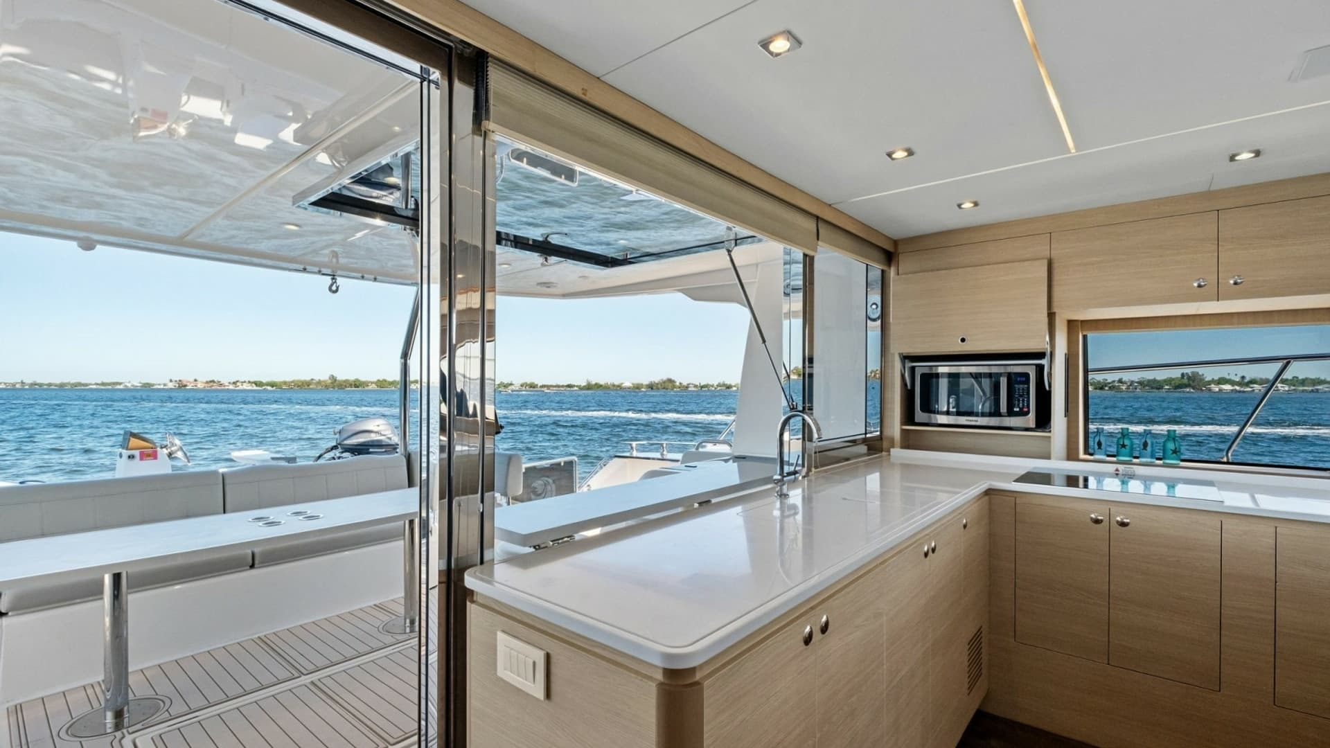2022 54 Aquila Powercat 'Remarkable I'
