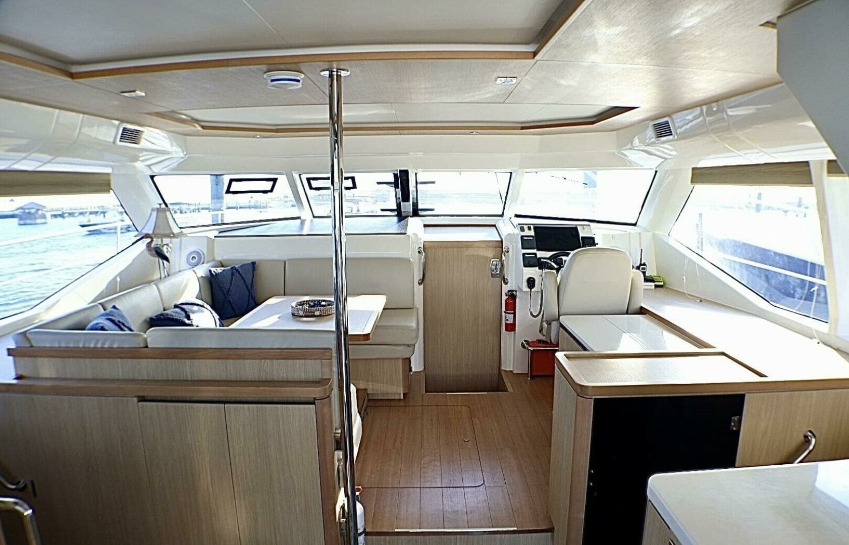 2018 Aquila 44 Catamaran- Salon