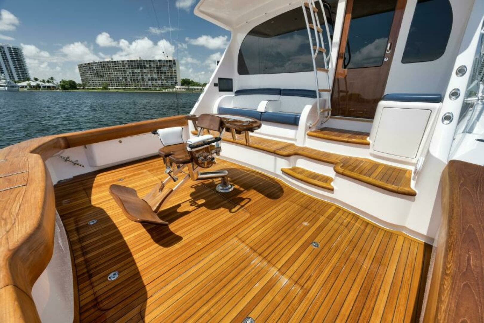 2024 Viking 68 Convertible- GYS TRADE- Cockpit