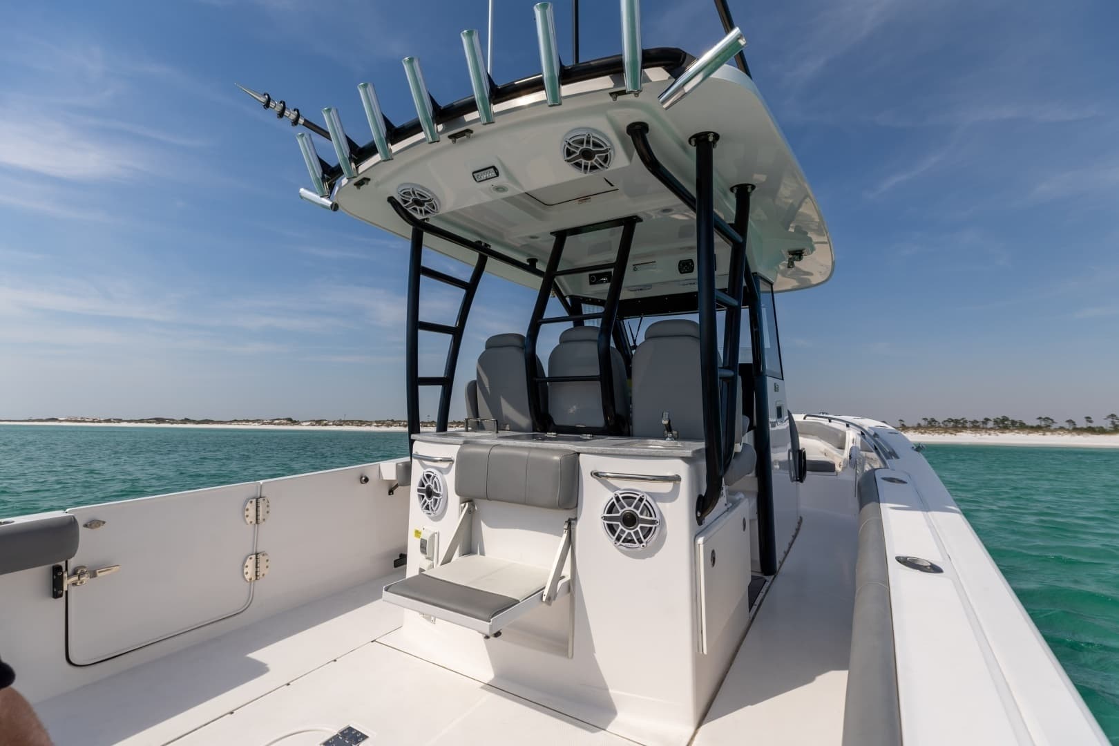 2023 Everglades 365 CC-