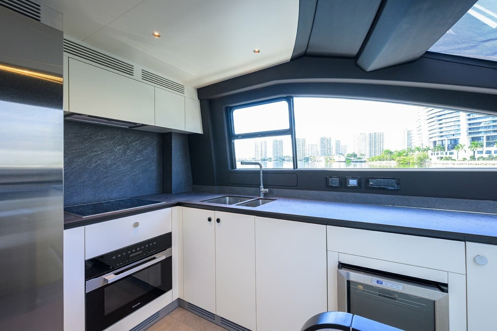 Azimut 78 - DT78 - Dinette