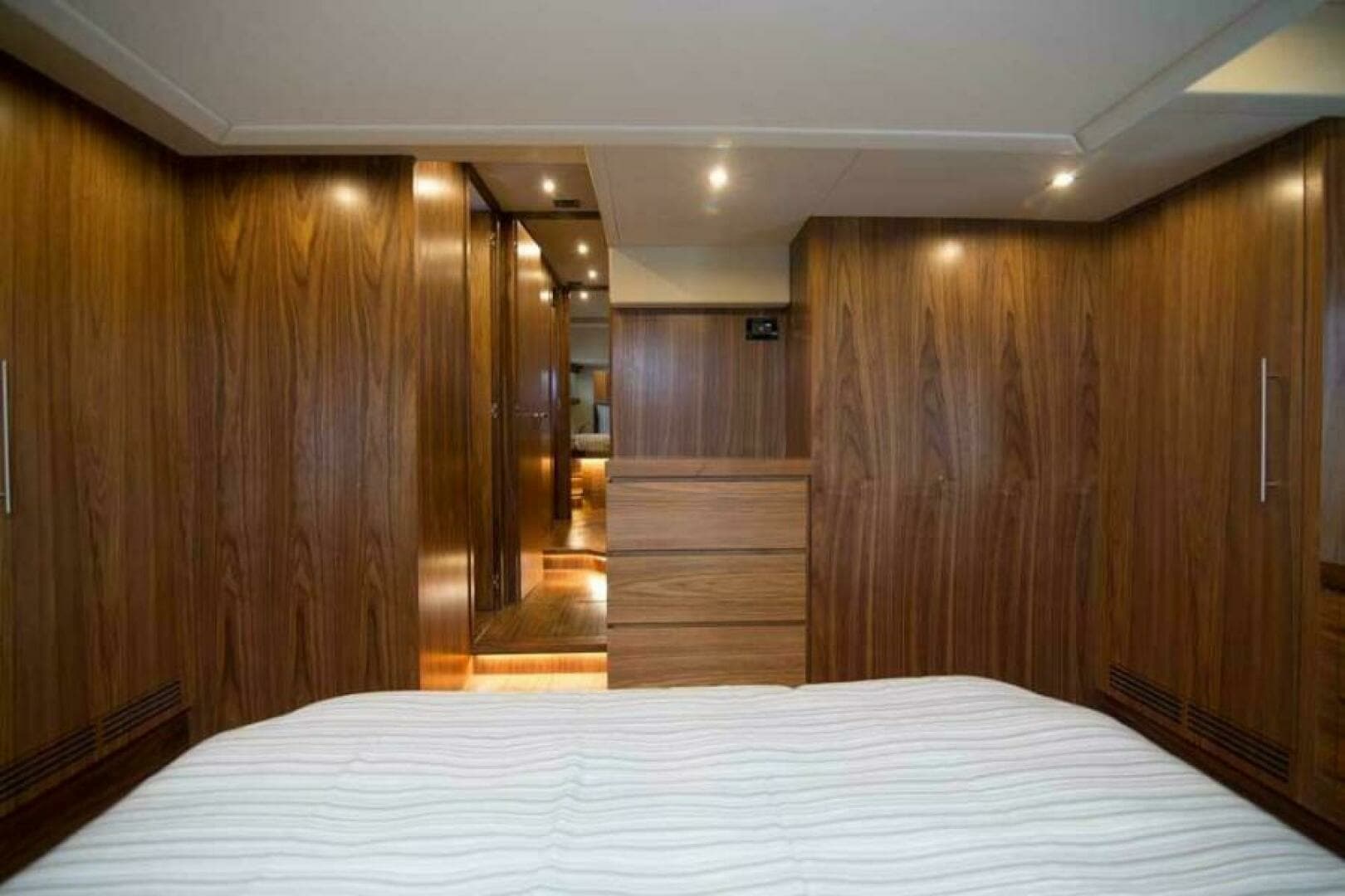 2019 Sundeck Yachts 580 Sport