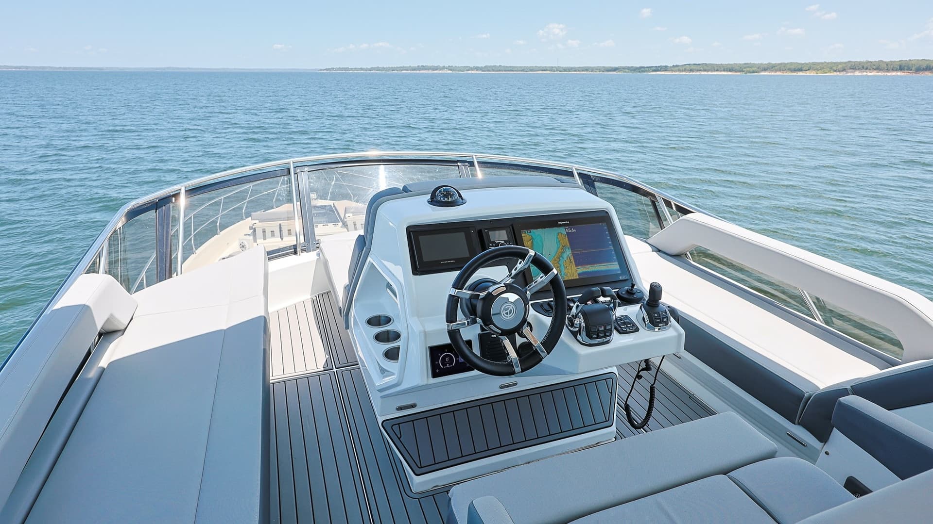 Flybridge Helm with Panoramic View