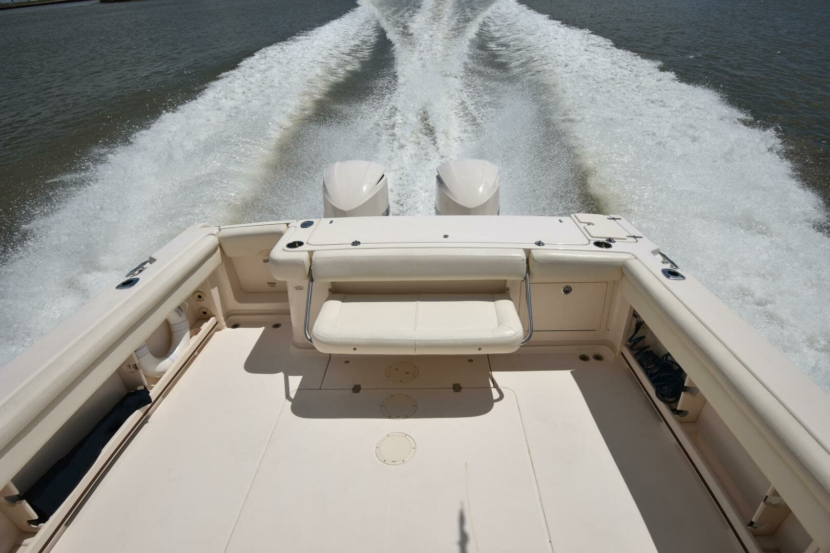 2016 Grady-White 330 Express 