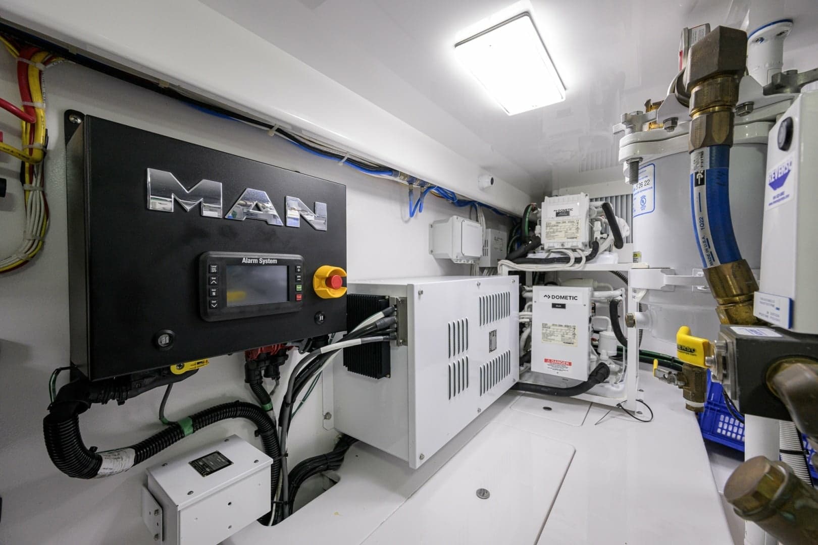 Viking 54 - Dog House - Engine Room
