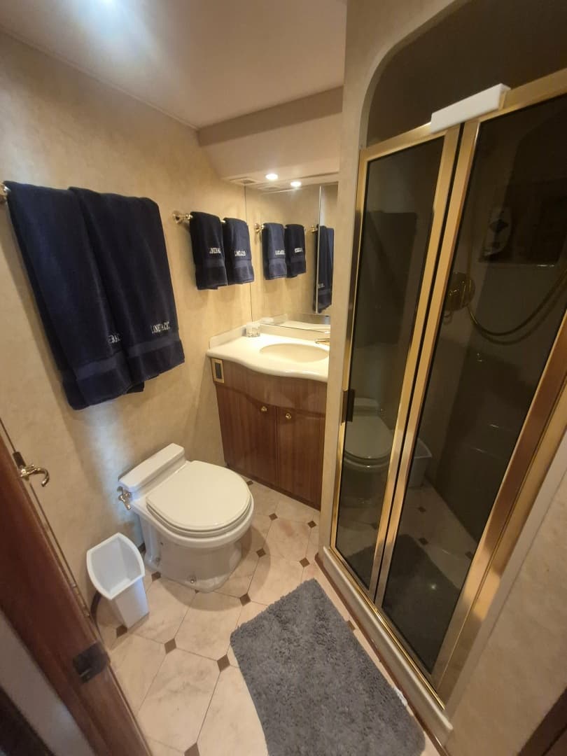 2006 Viking 56 Convertible