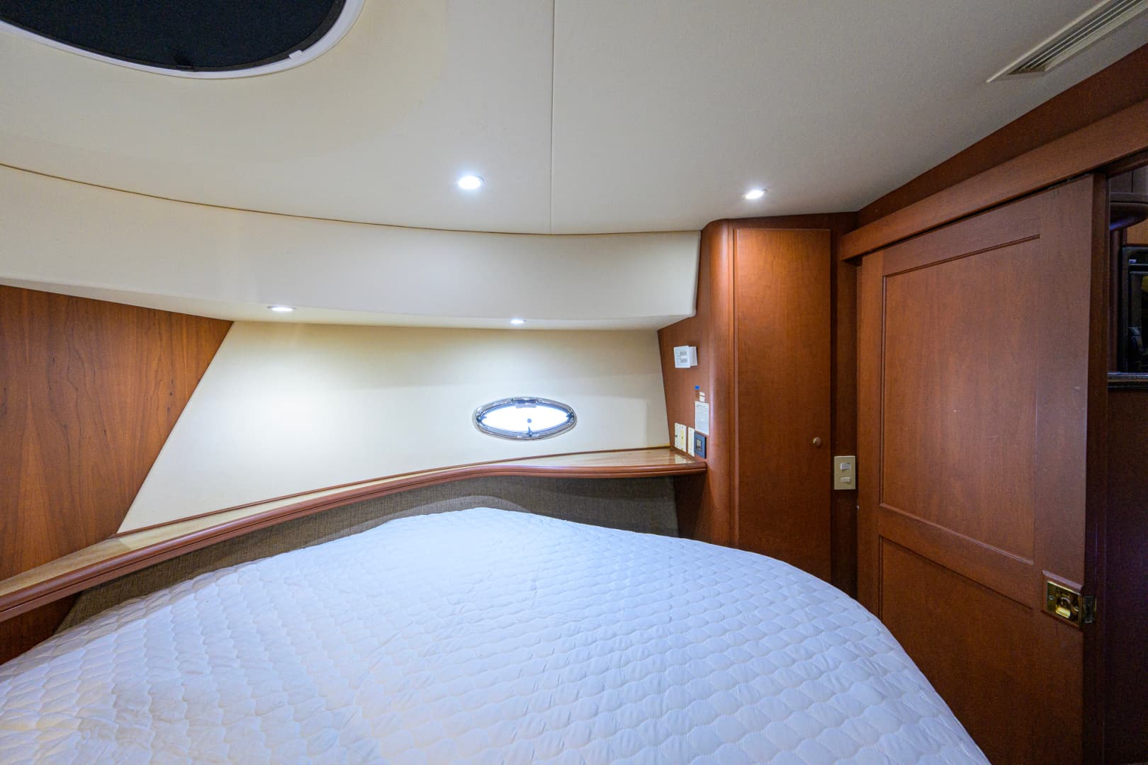 2005 Silverton 39 Motor Yacht