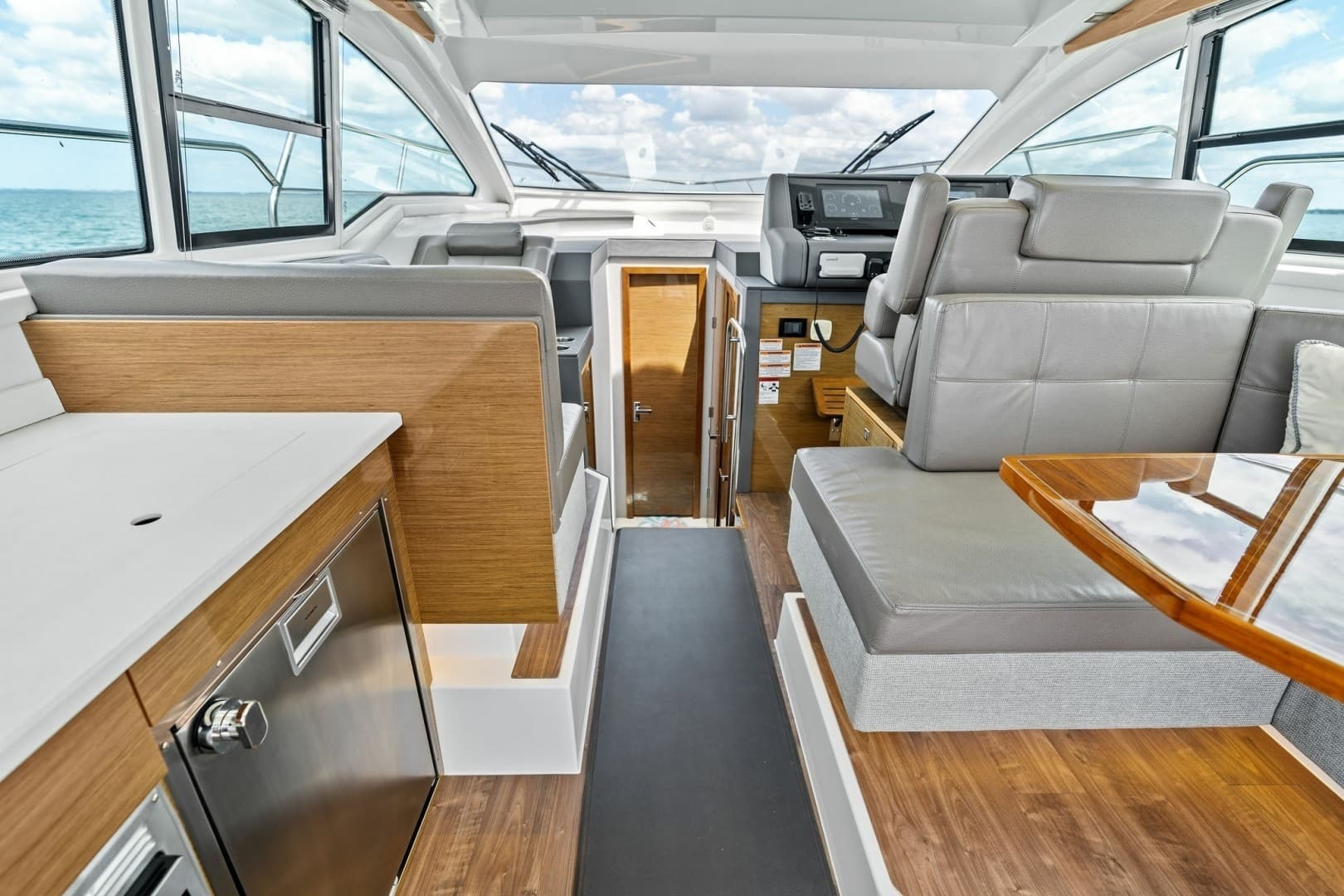 2019 Cruisers Yachts 42 Cantius 'Truly Ineffable'