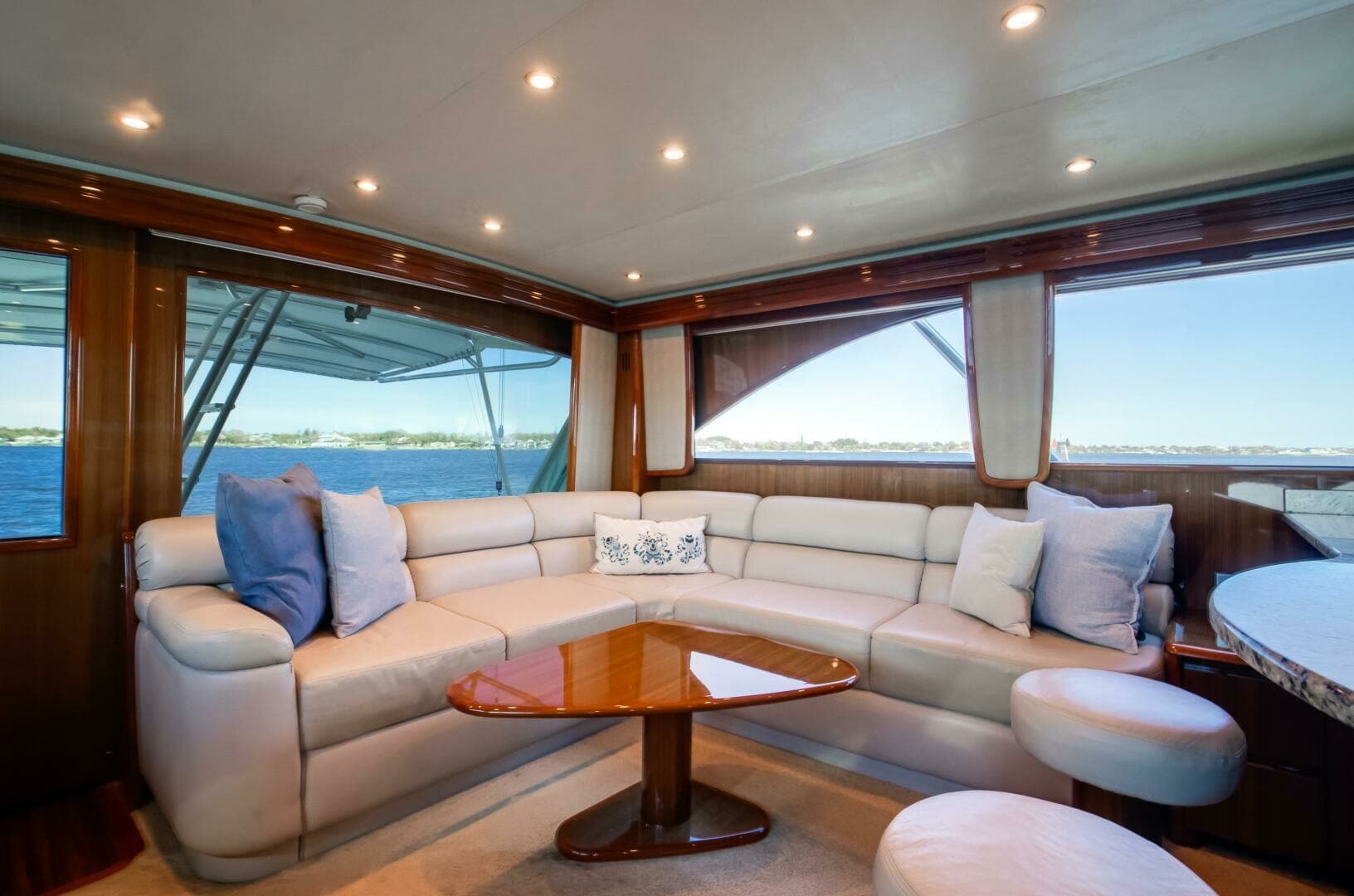 Viking 64 - High Life -