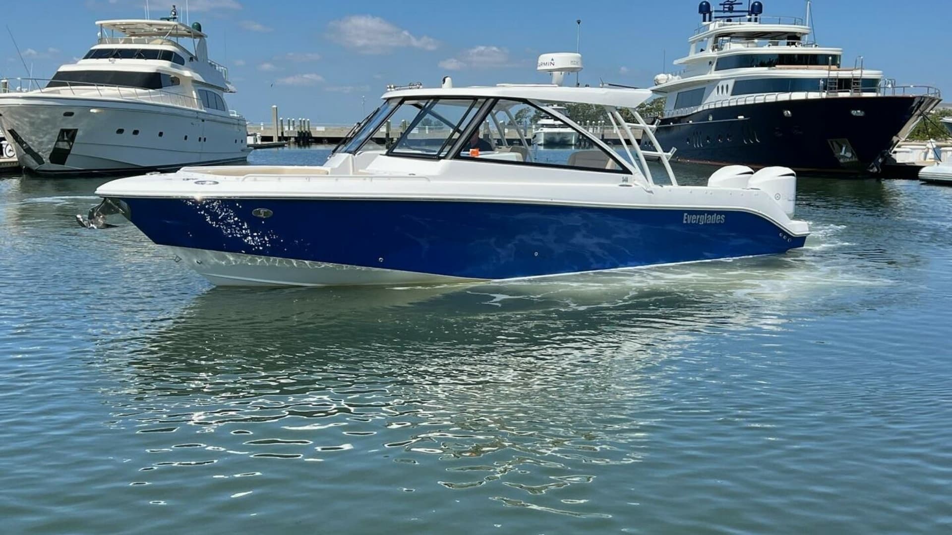 2019 Everglades 340 Dual Console "Solamare"-