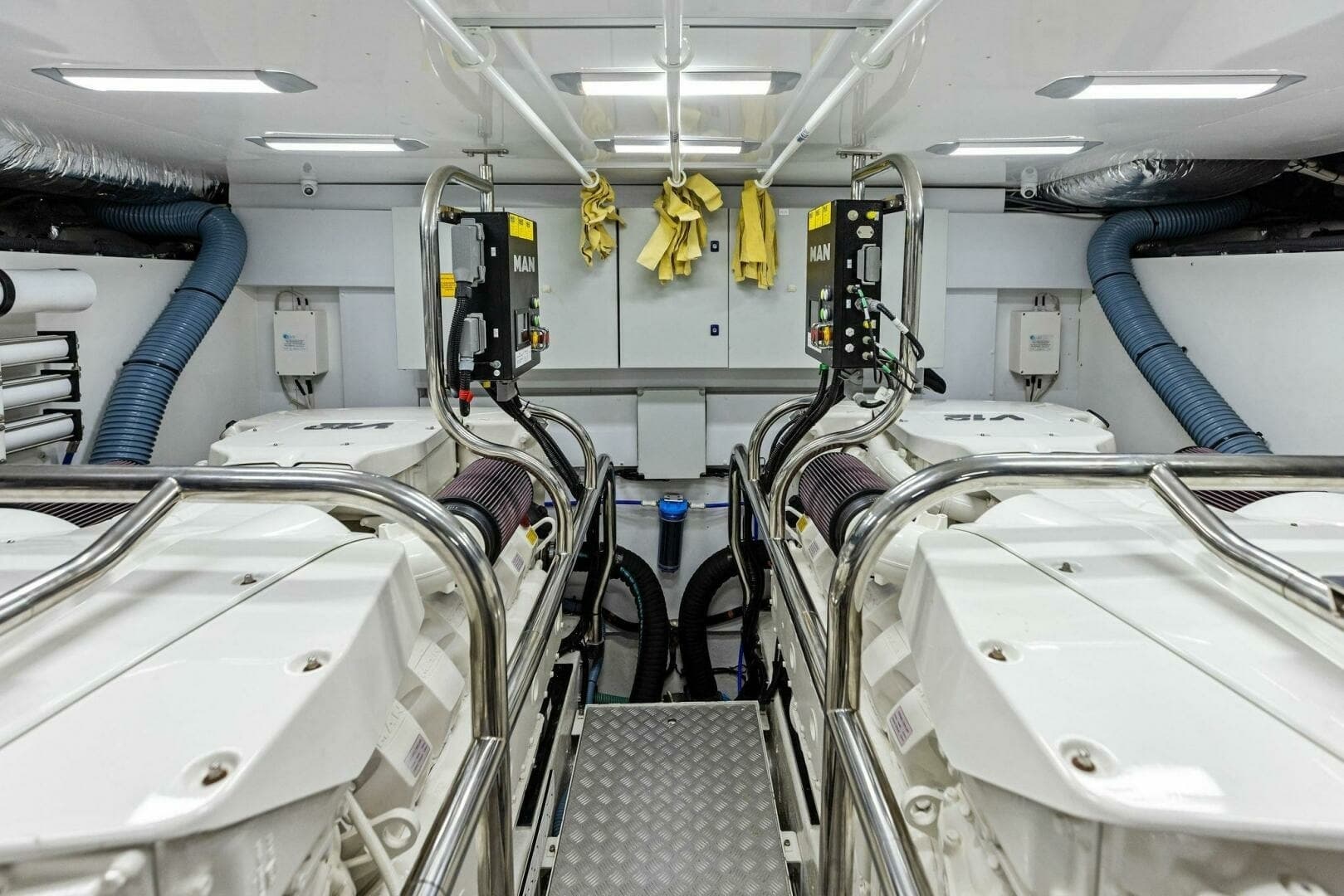 2018 Princess Y75 Motor Yacht