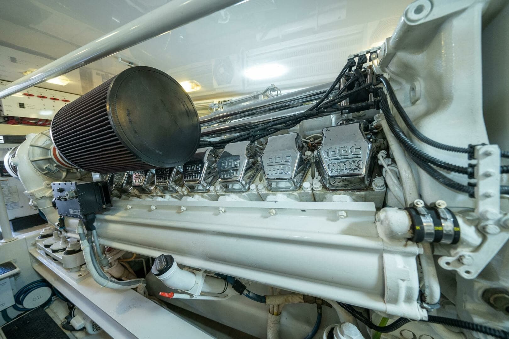 2006 Viking 68 Convertible