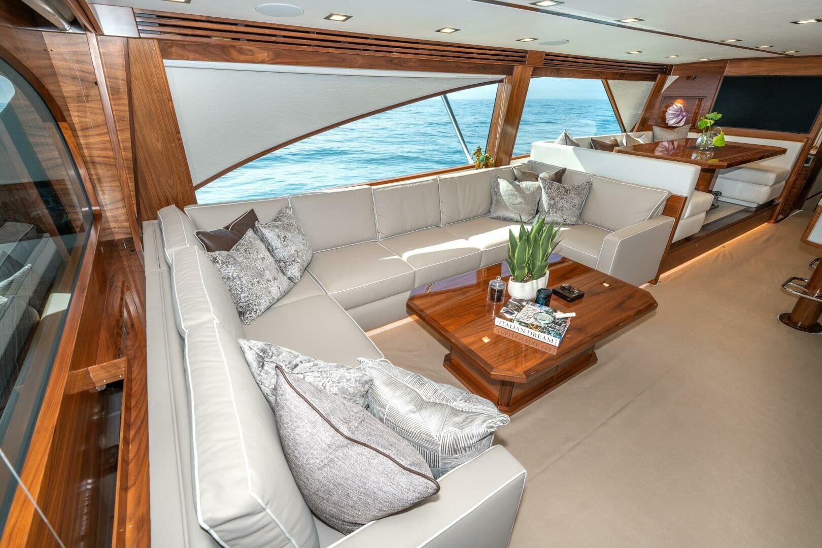 2025 Viking 90C "Zatara" 