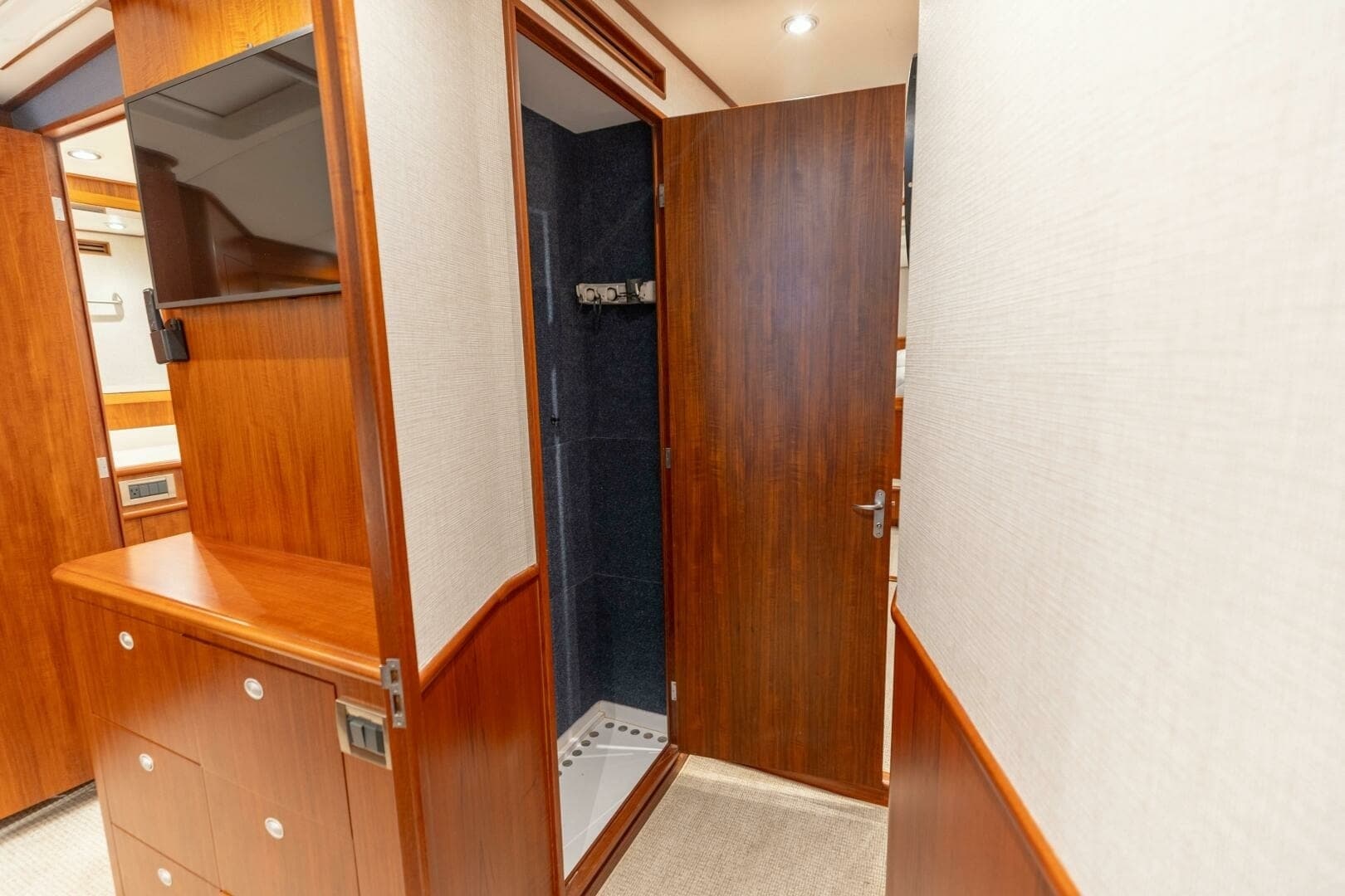 2006 Jim Smith 68 Convertible- Companionway/ Rod Storage