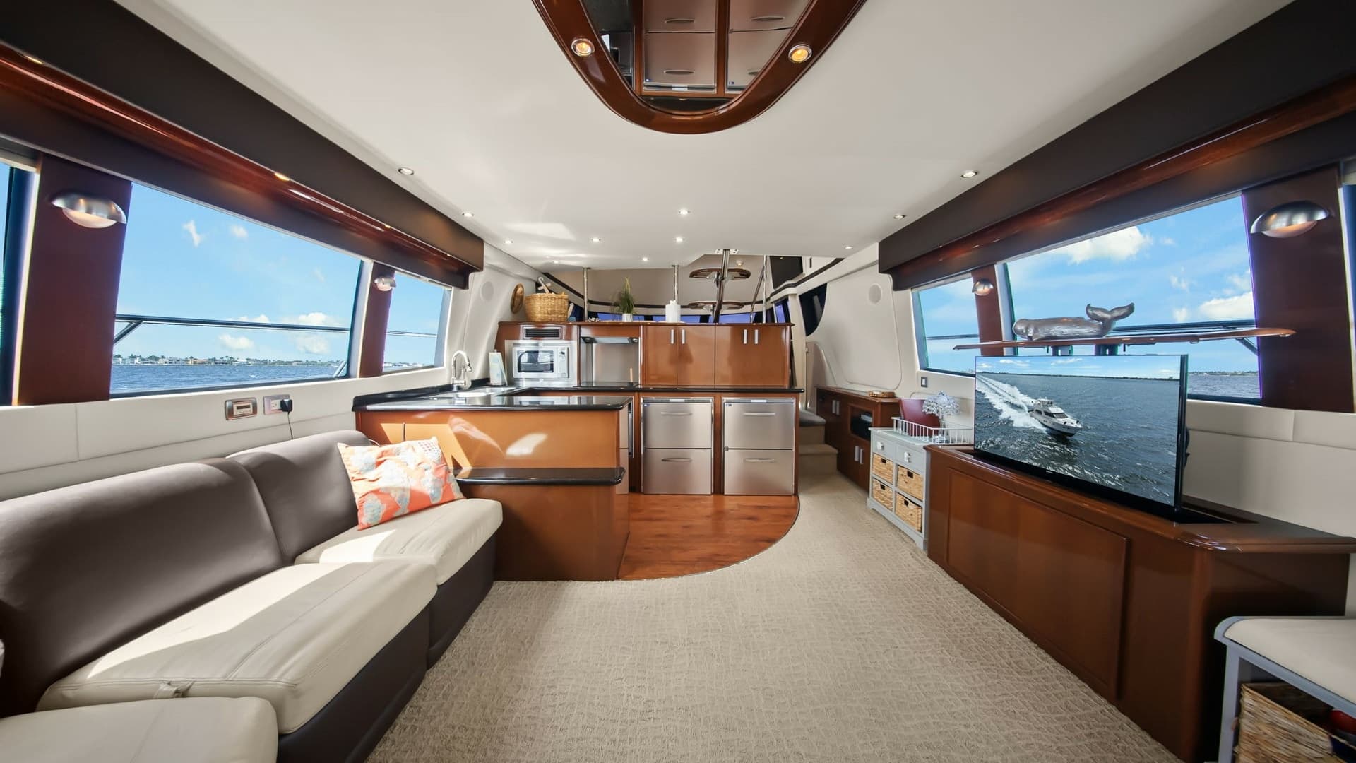 2008 Carver 56 Voyager