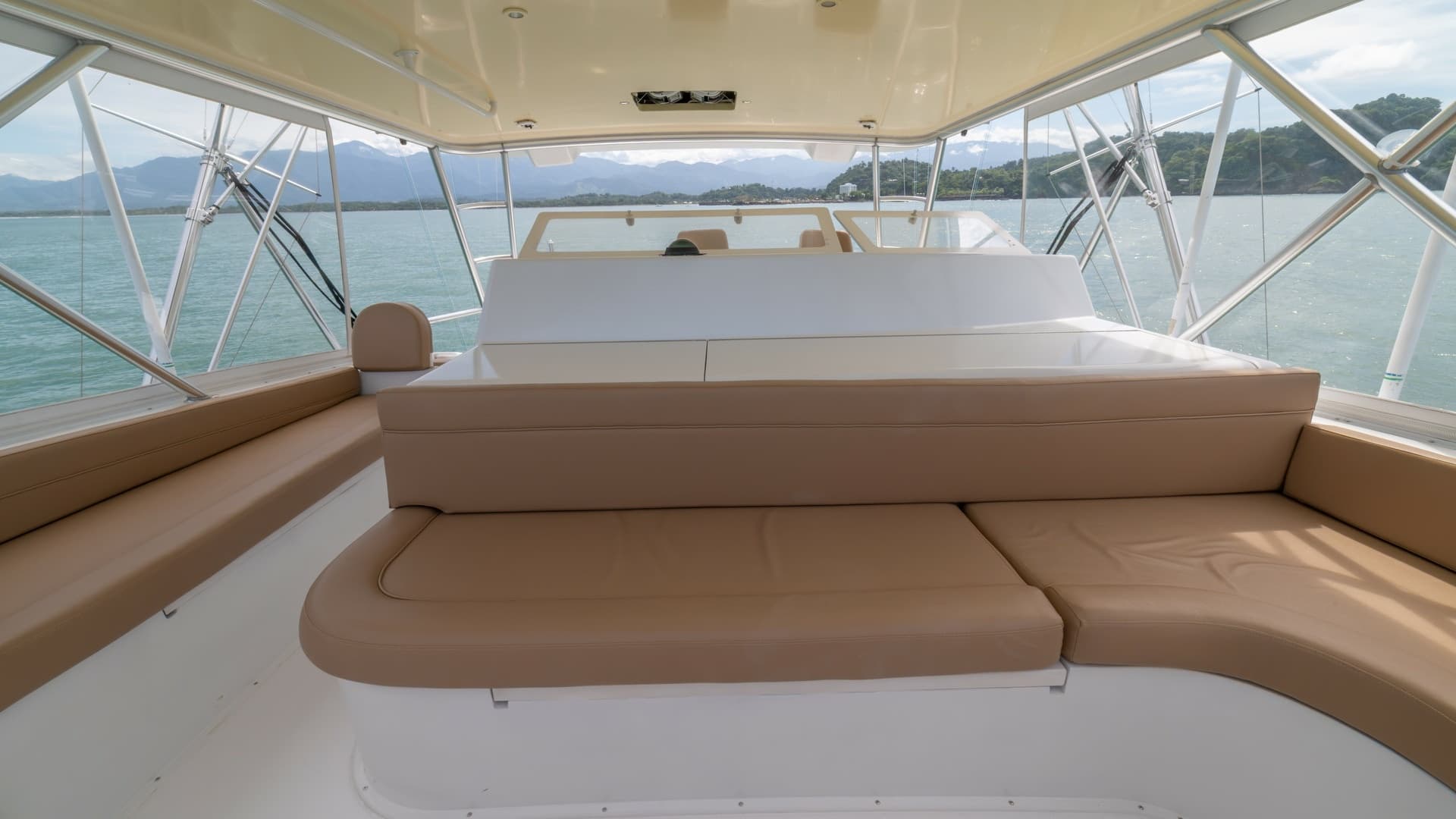 Flybridge Seating Area 2002 Viking 61 Convertible