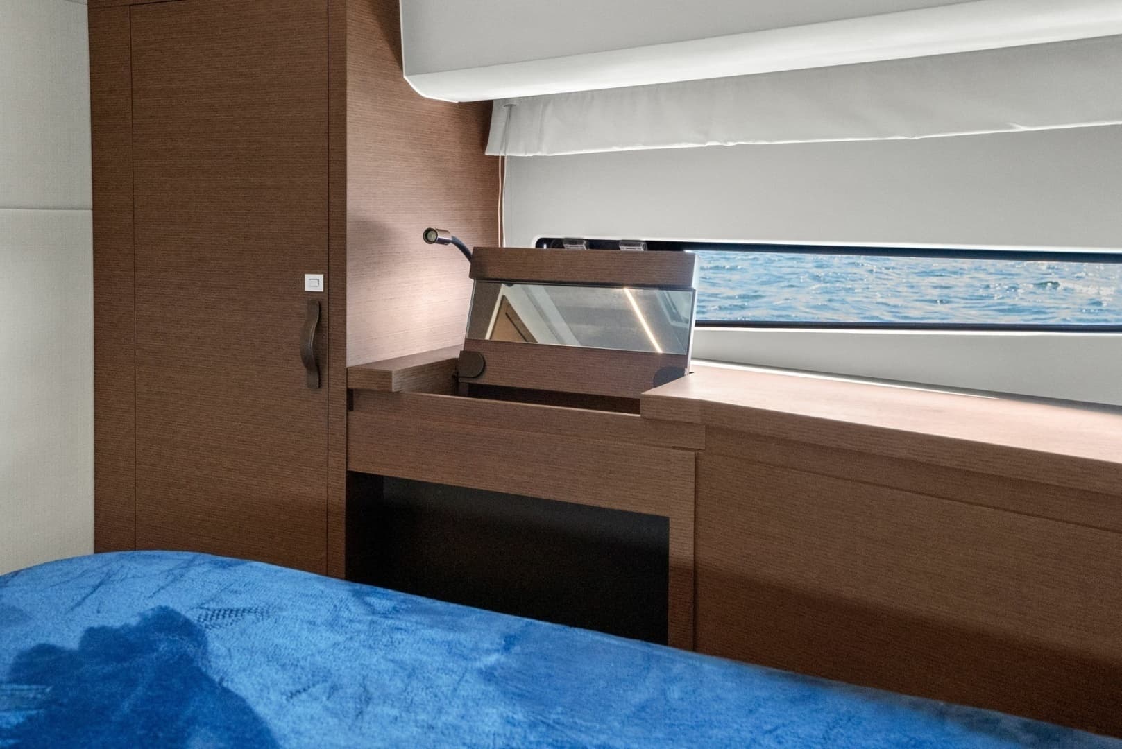 2020 Prestige 460 Flybridge