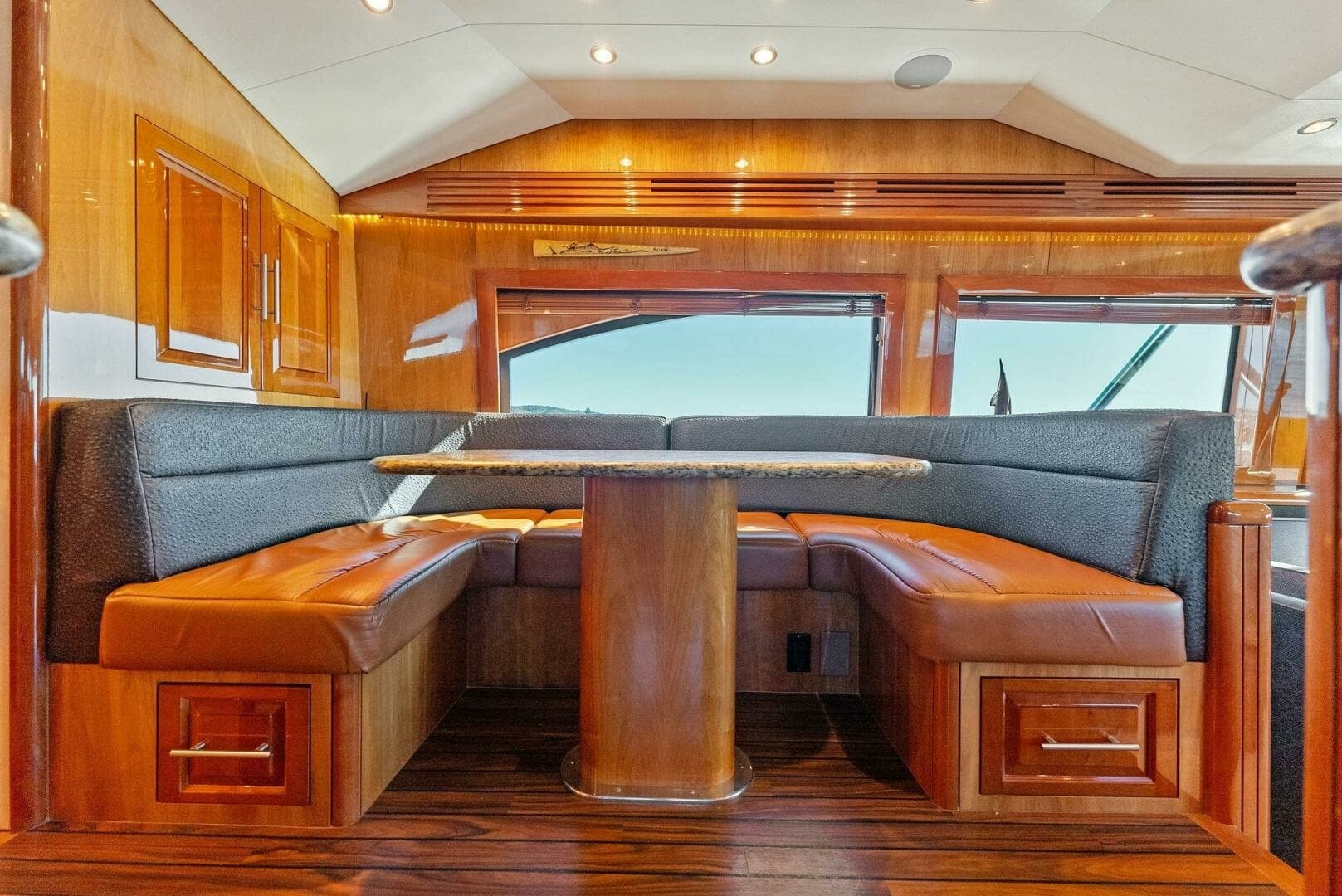 2007 Hatteras 64 Convertible - CHUPACABRA: Elegant Salon Dinette Area