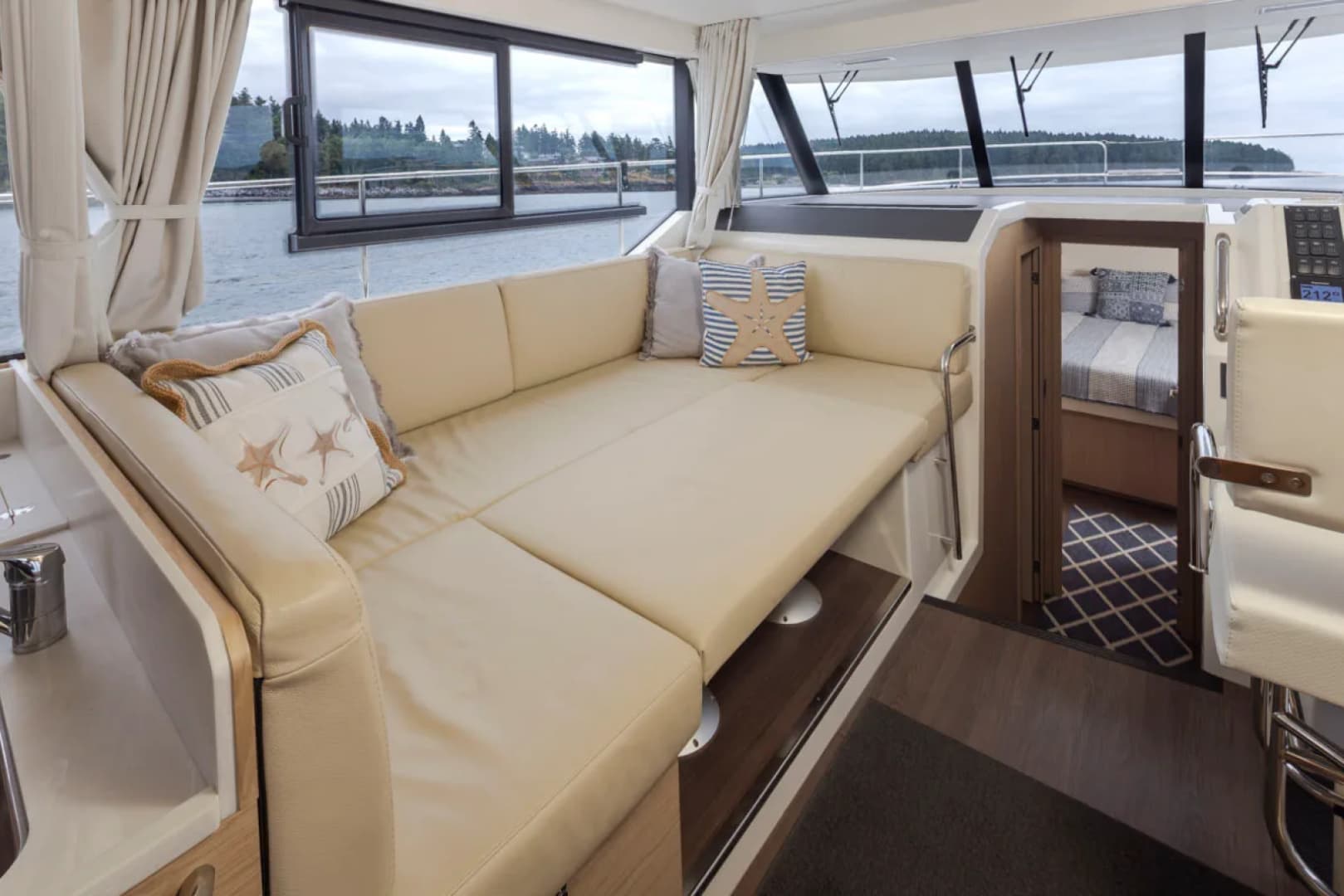 2022 Beneteau Swift Trawler 41