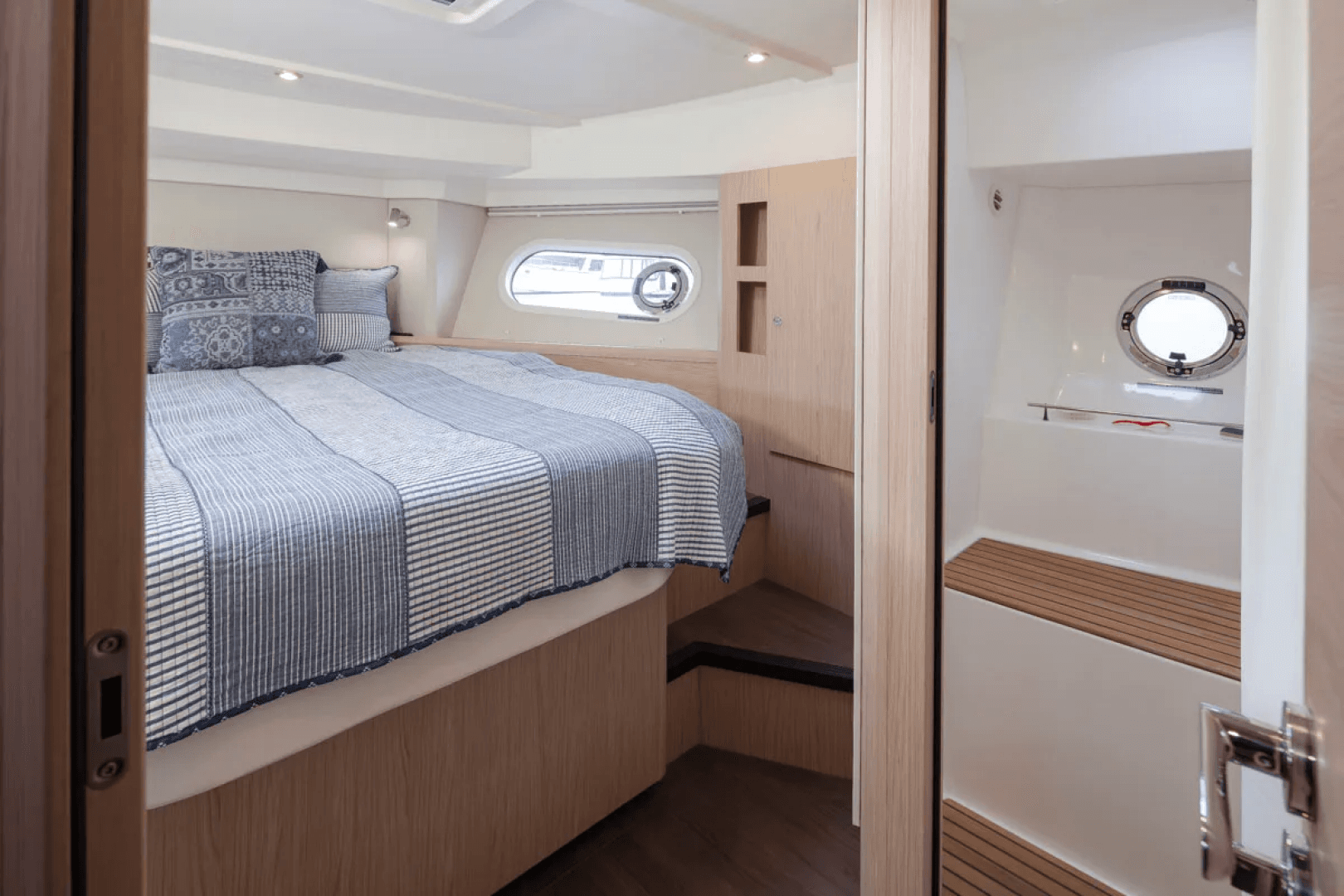 2022 Beneteau Swift Trawler 41