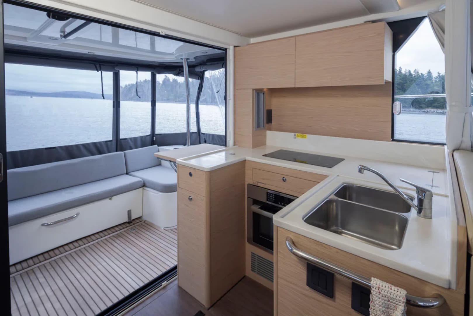 2022 Beneteau Swift Trawler 41