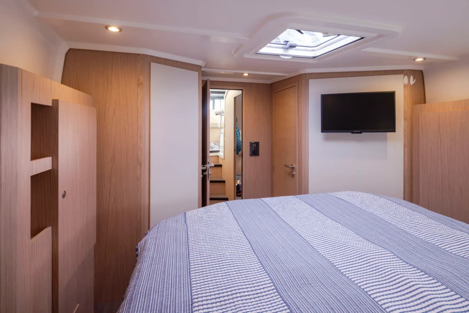 2022 Beneteau Swift Trawler 41
