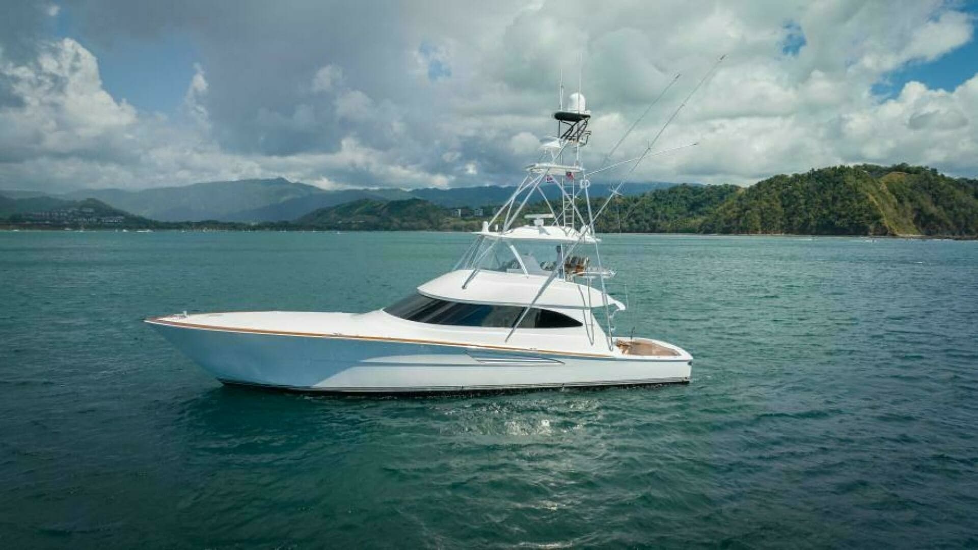 Starboard Side Profile in Open Waters