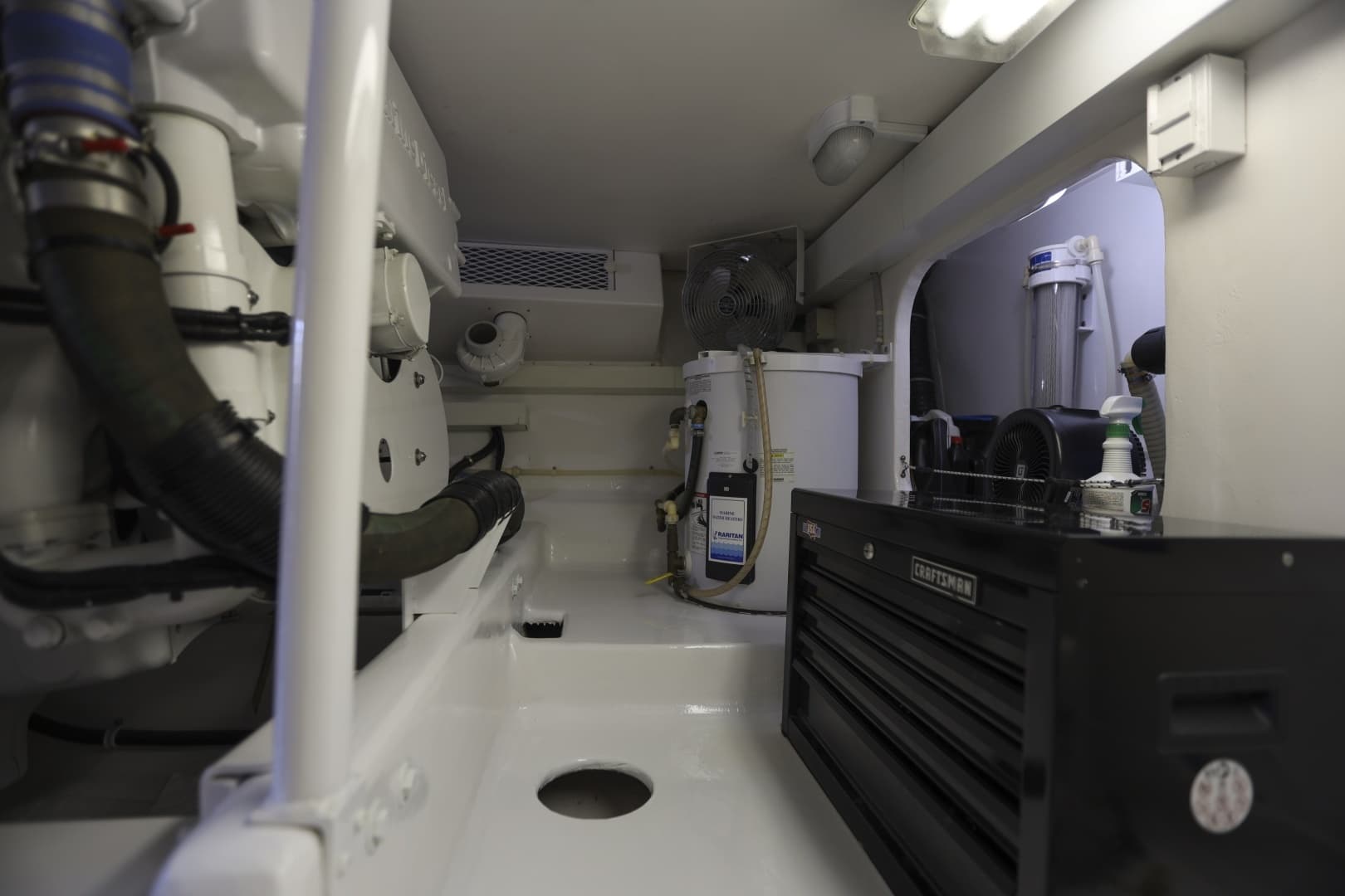 Viking 5- Lady S - Engine Room