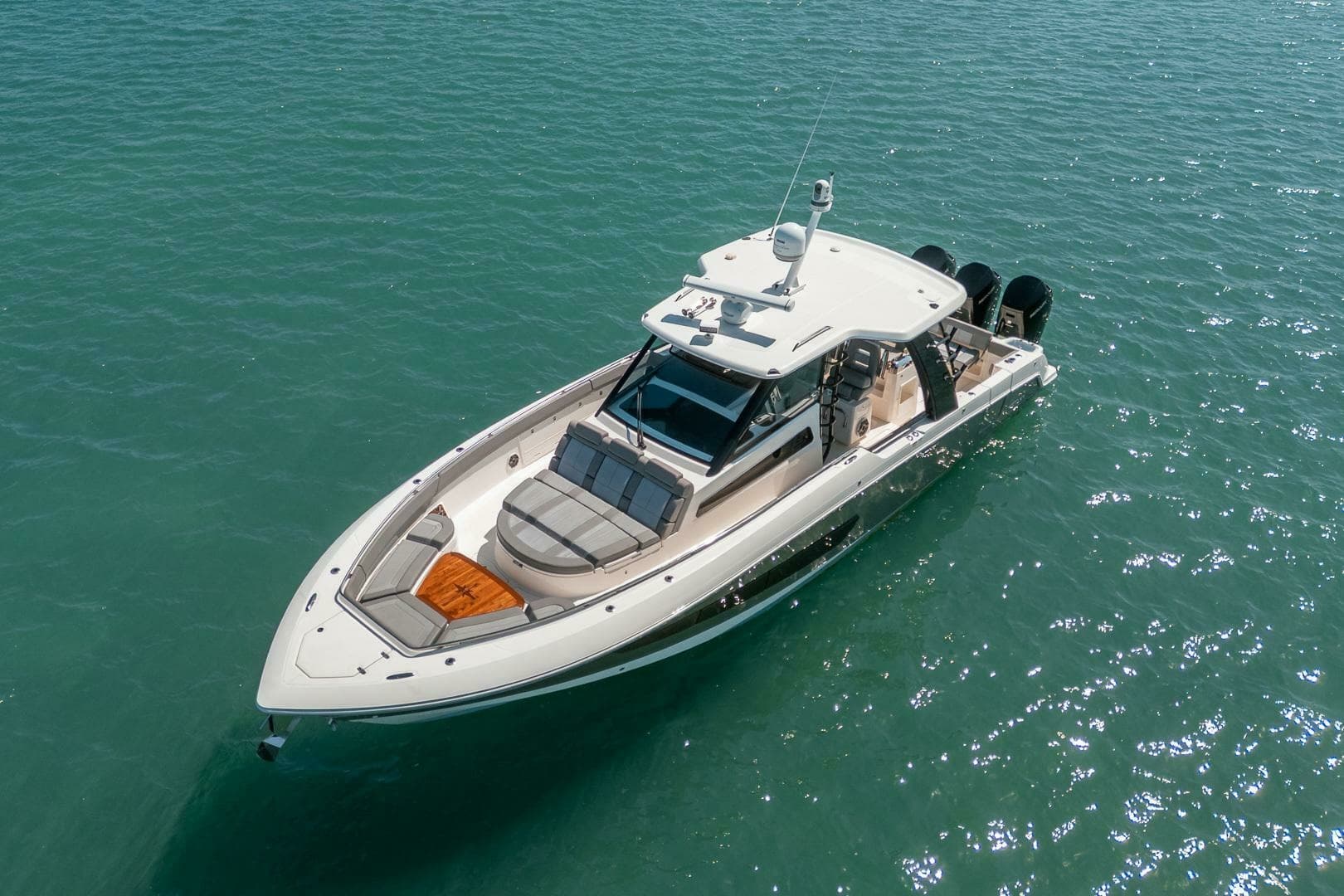2023 Boston Whaler 420 Outrage