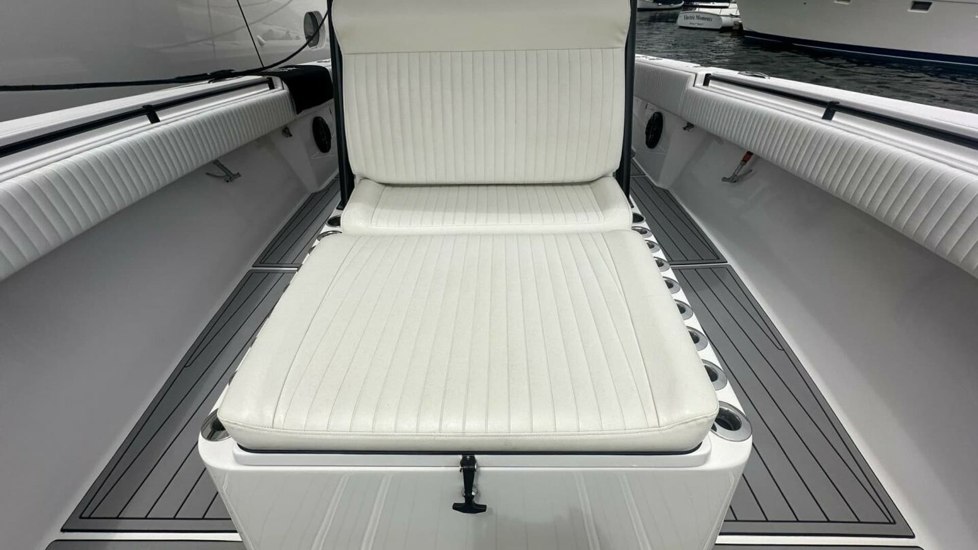 2019 SeaHunter 39 CC - CHIRON39