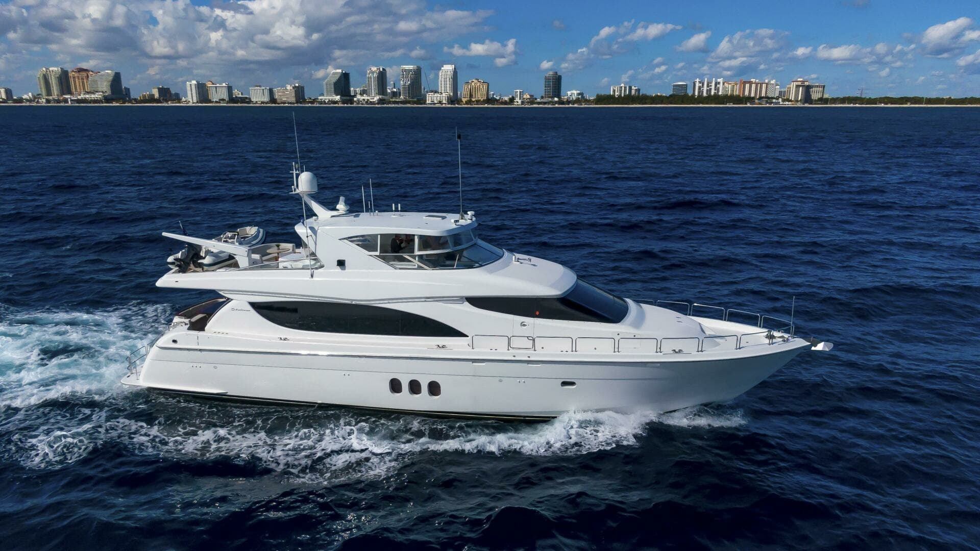 Hatteras 80 Gallopin- Profile