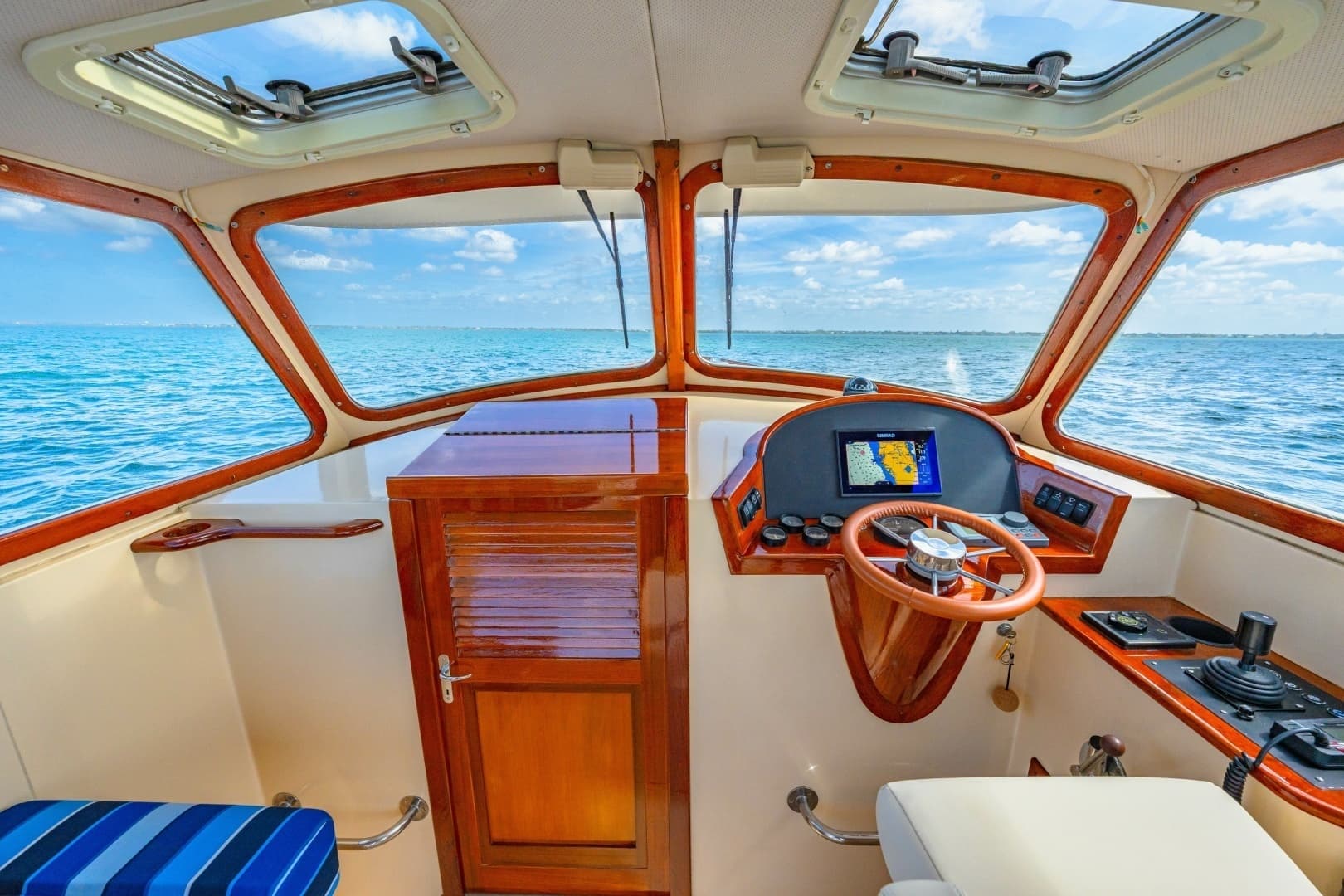 1998 36 Hinckley Picnic Boat 