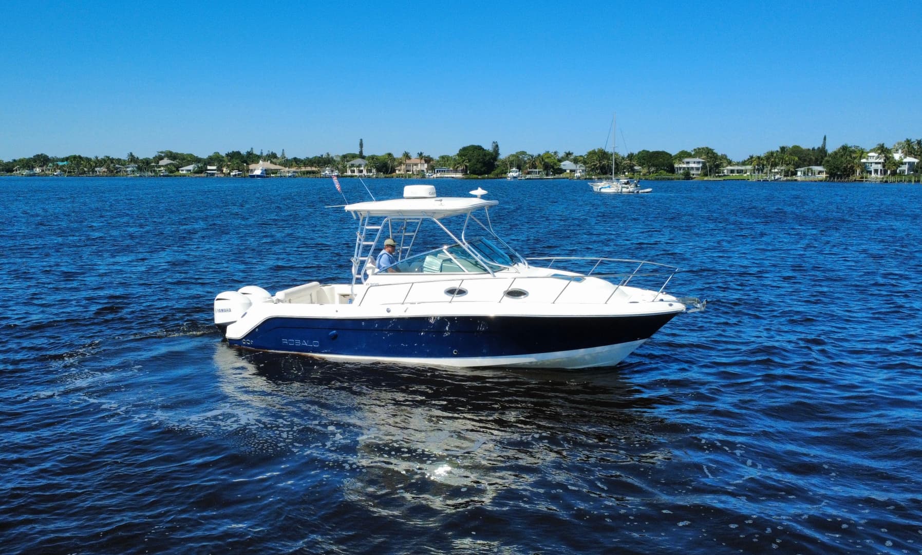 2016 Robalo R305