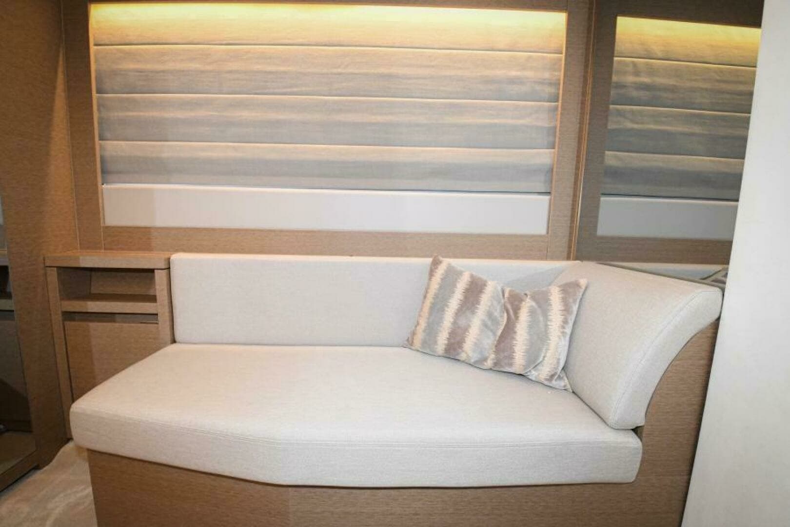 2023 52 Prestige Flybridge - Master Stateroom