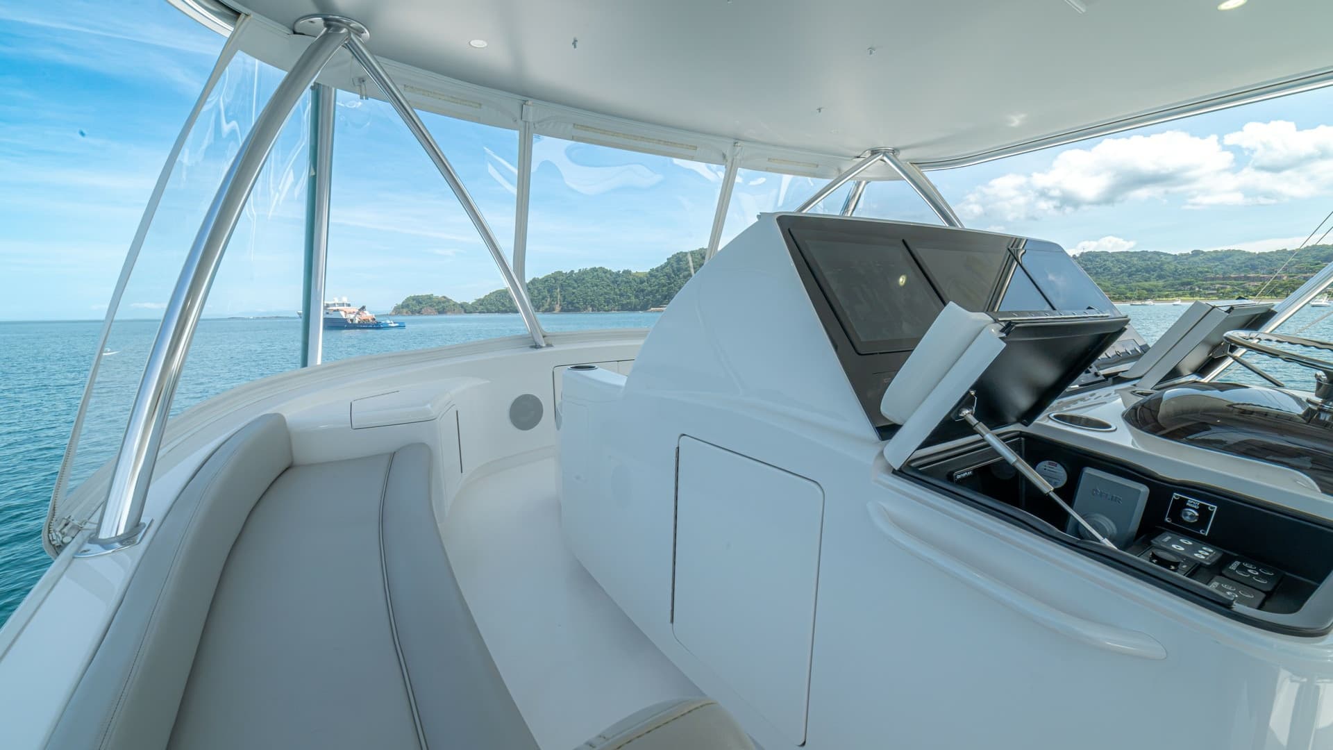 Flybridge Helm Station