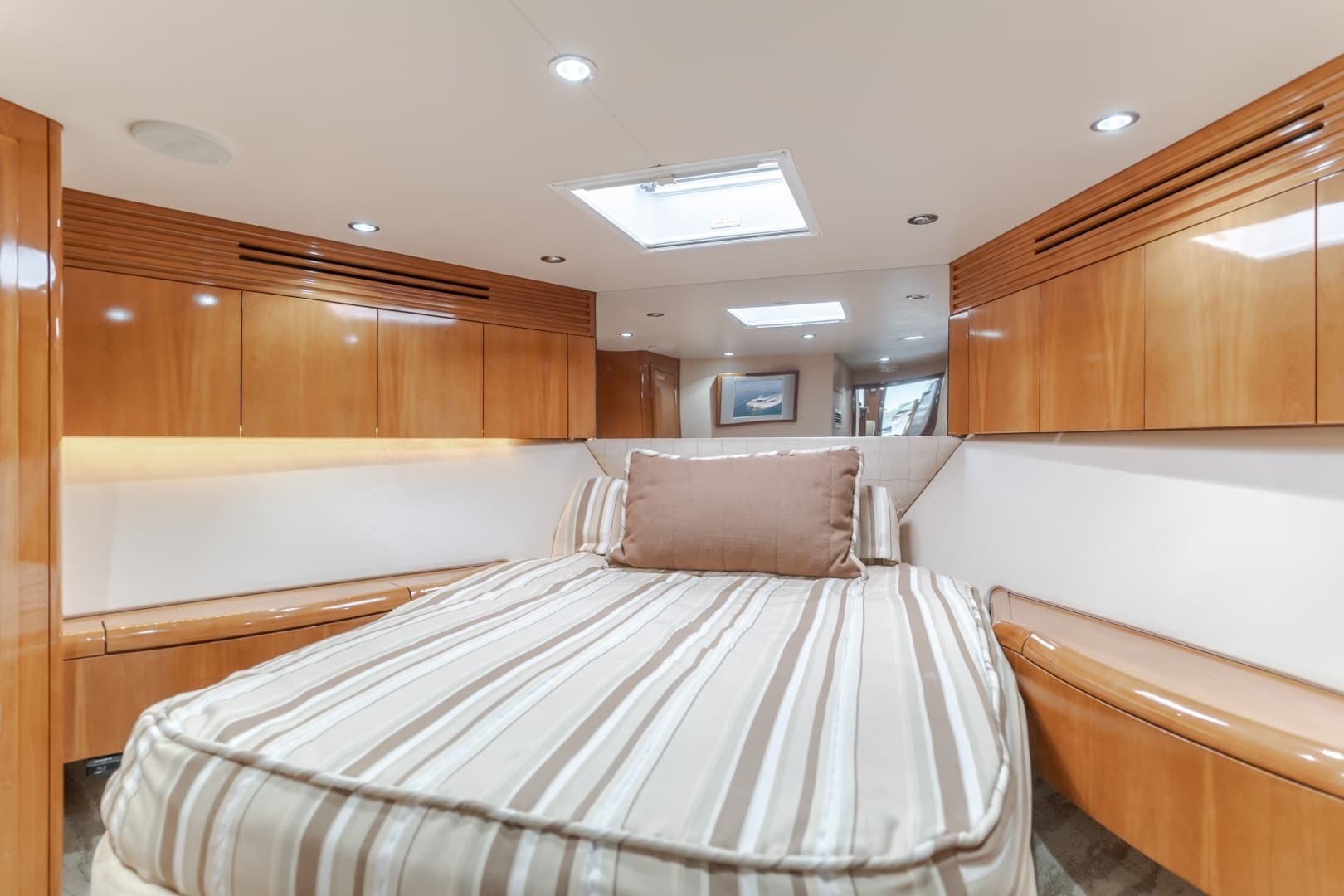 2003 Hatteras 54 Convertible - "BRAINWAVE": Spacious Forward Stateroom