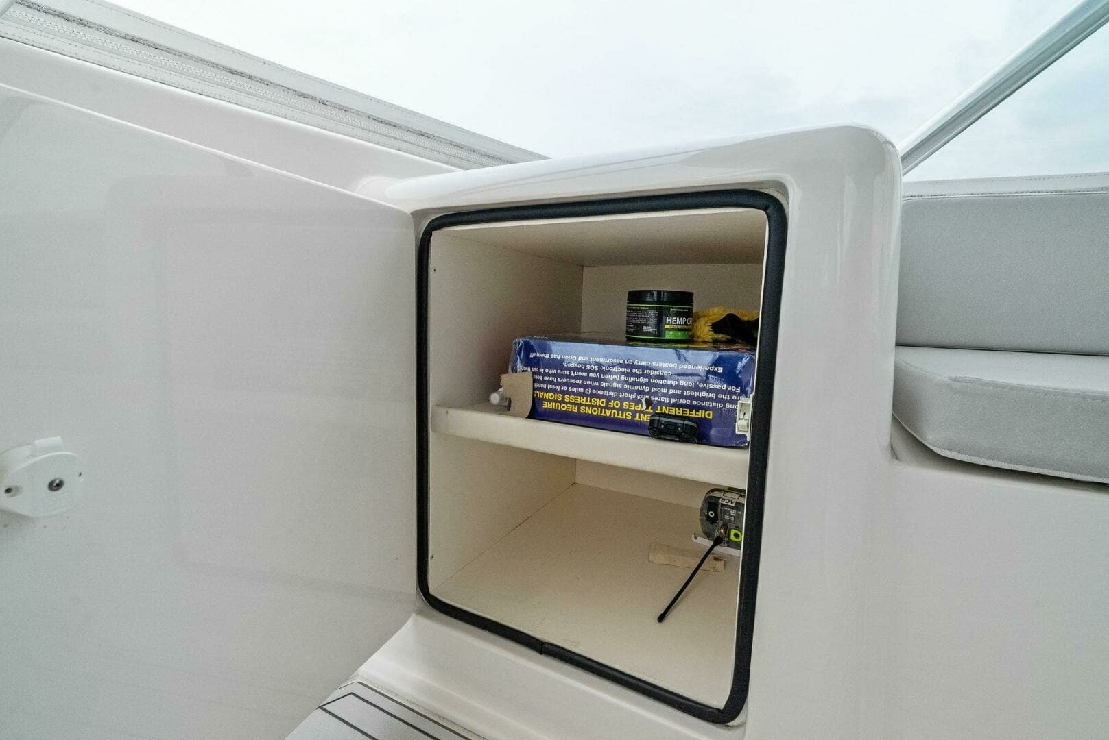 2006 Viking 61 Convertible KNOT ON CALL