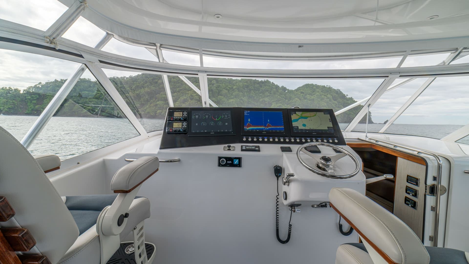 Helm Station with Panoramic Views