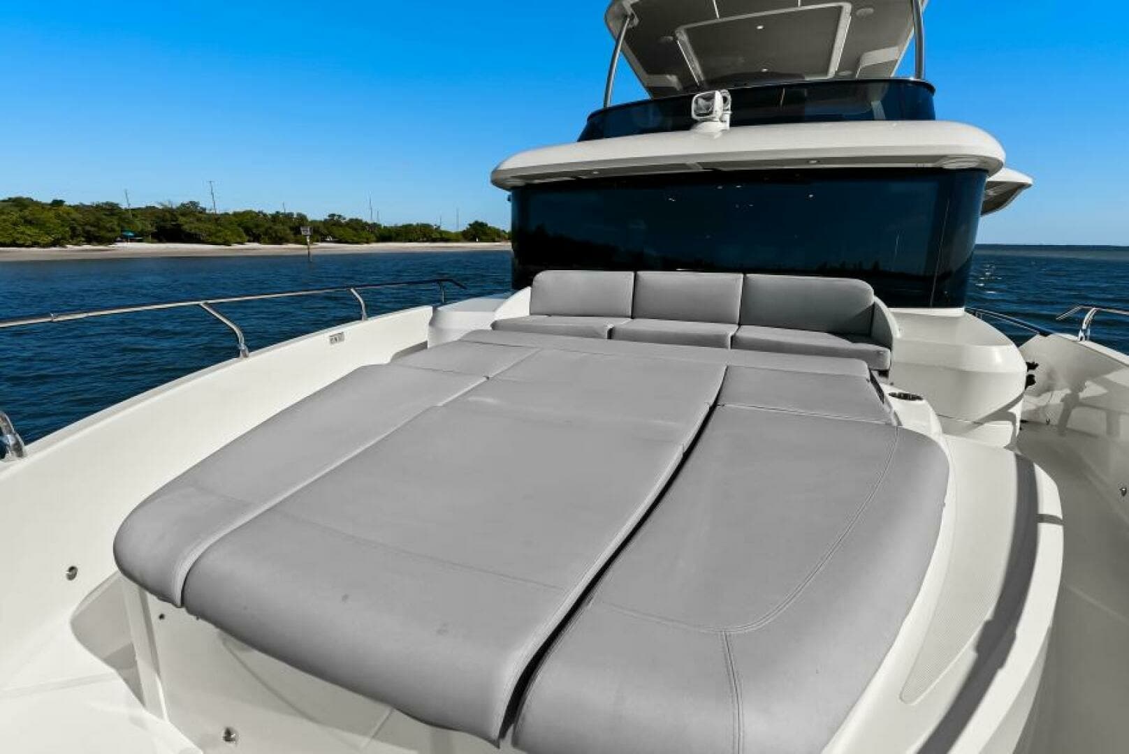 2025 Absolute Navetta 53