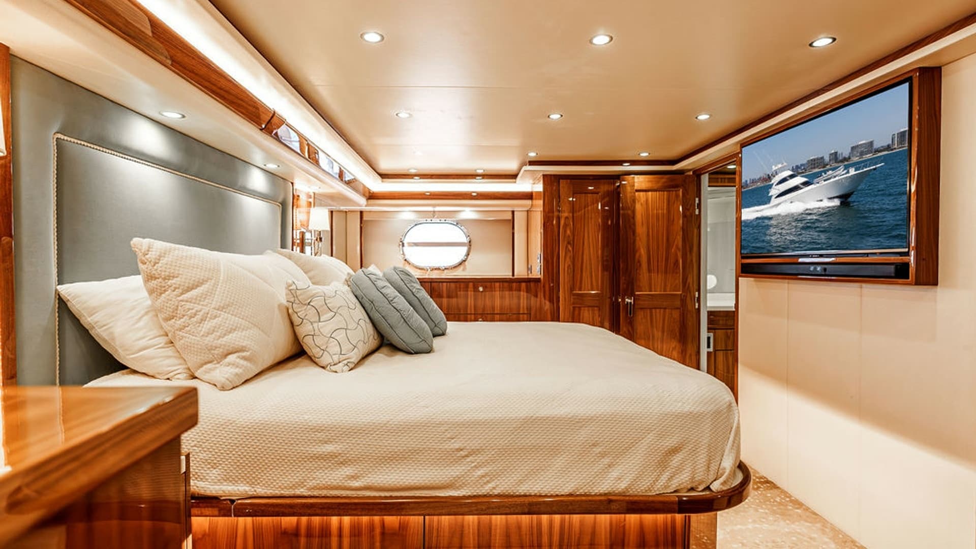 2019 Viking 80 Skybridge "Party of Five"