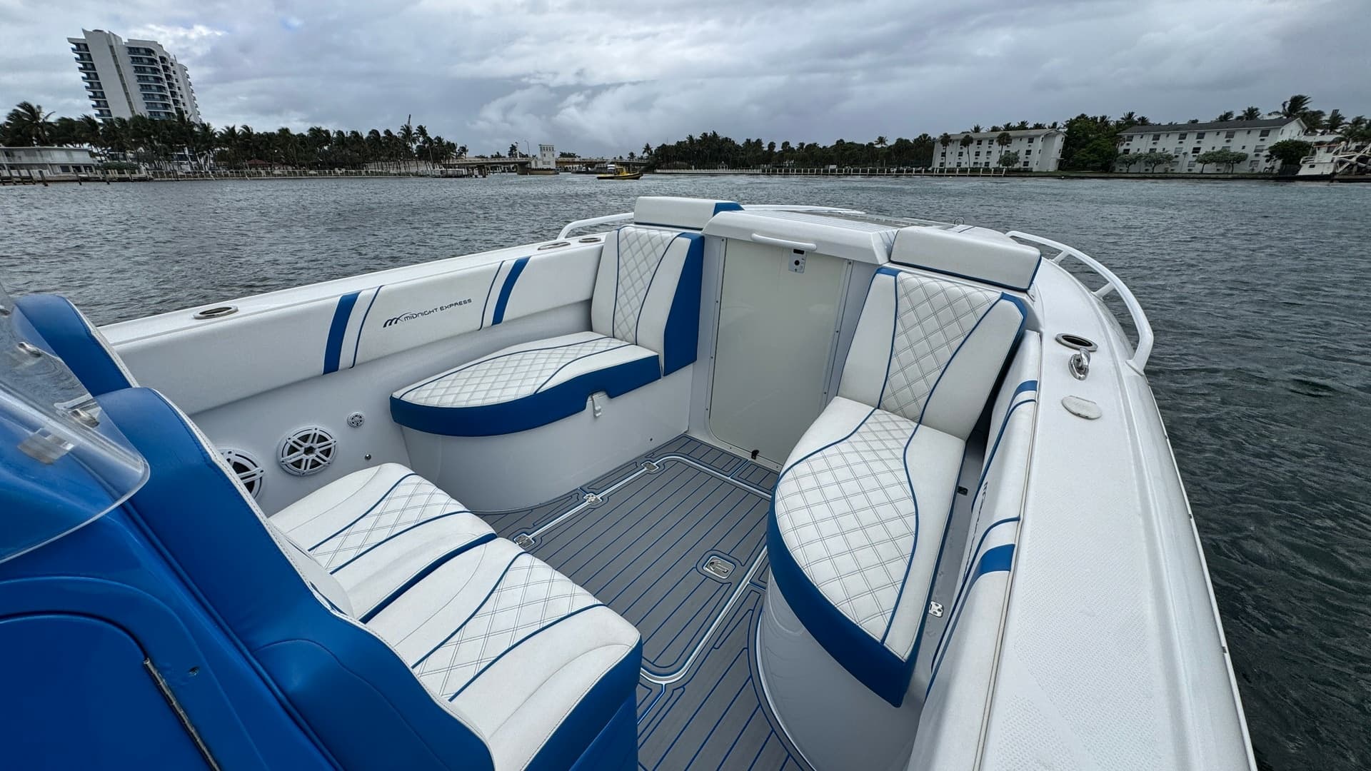 Spacious Aft Seating Area