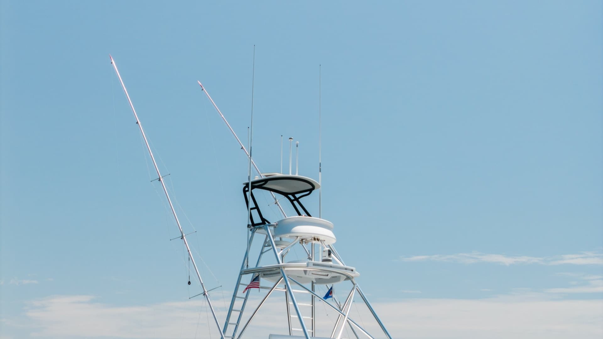 2021 65 Hatteras GT On the DL Tower (1)
