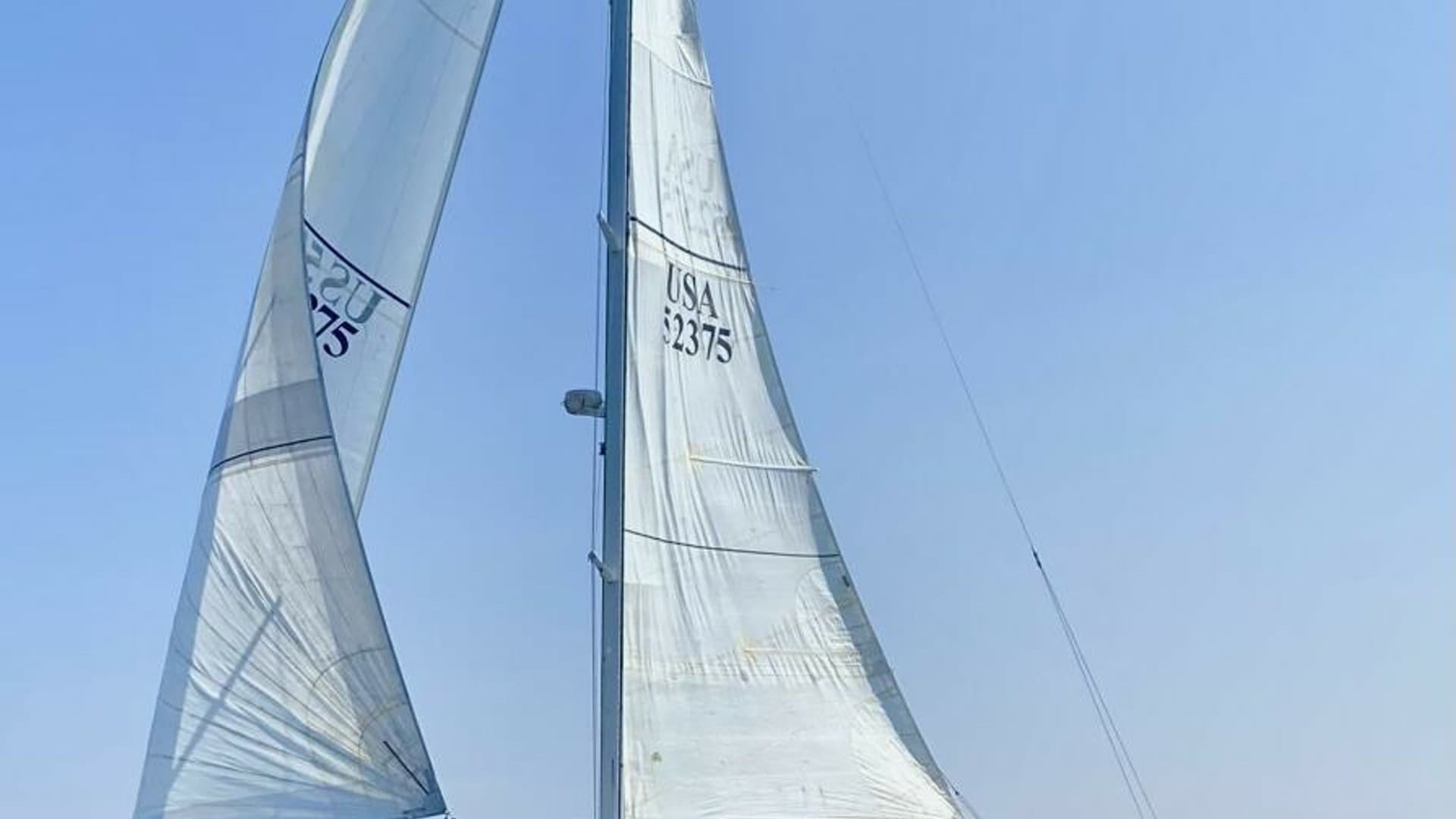 1999 Sabre 402 Sail - "VELA DARE II": Sails in Full Wind