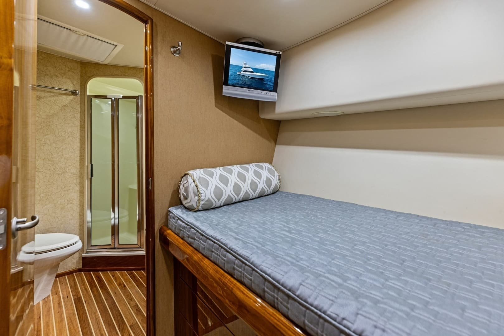 2008 Viking 68 Skybridge "Liquid Apple"