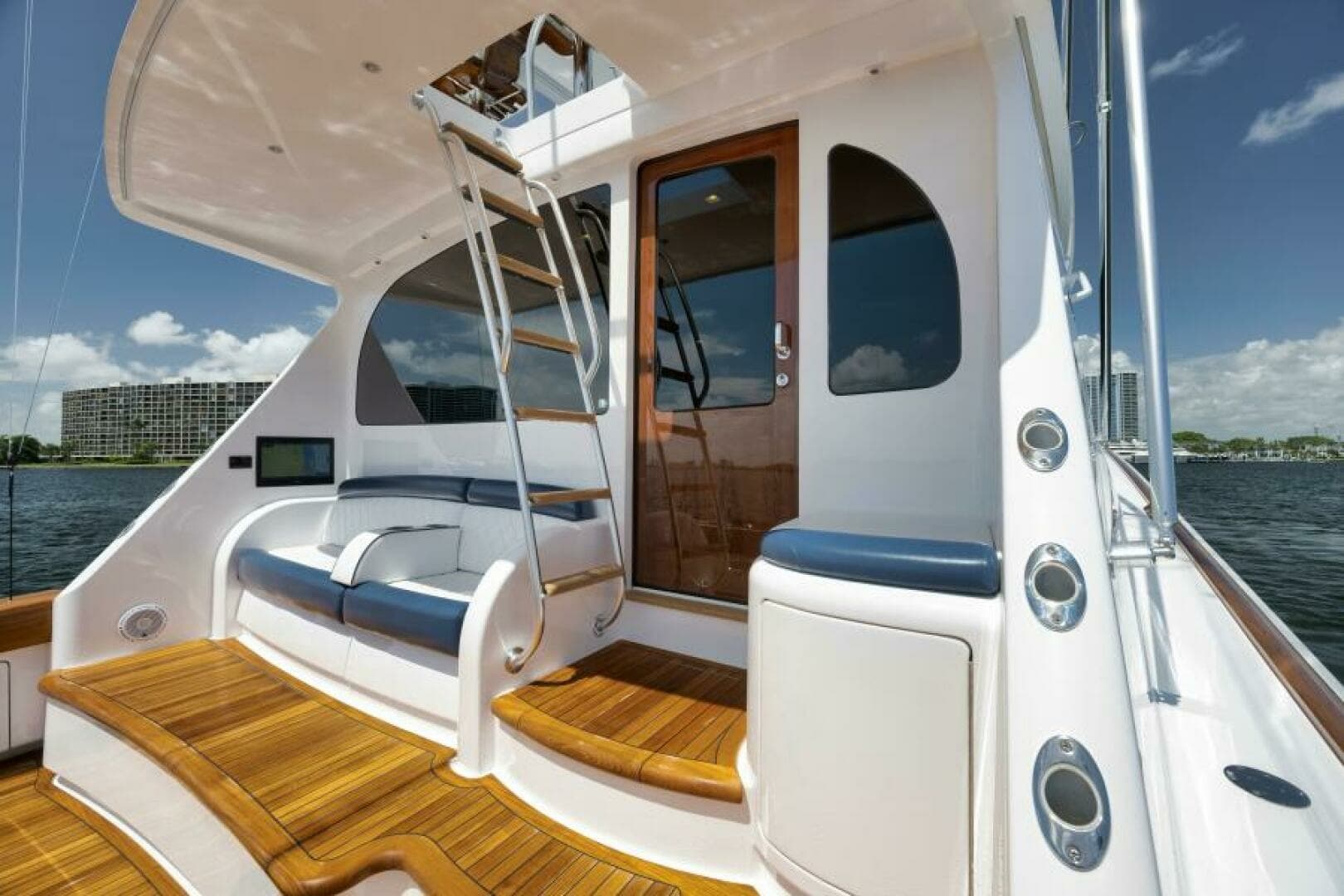 2024 Viking 68 Convertible- GYS TRADE- Cockpit